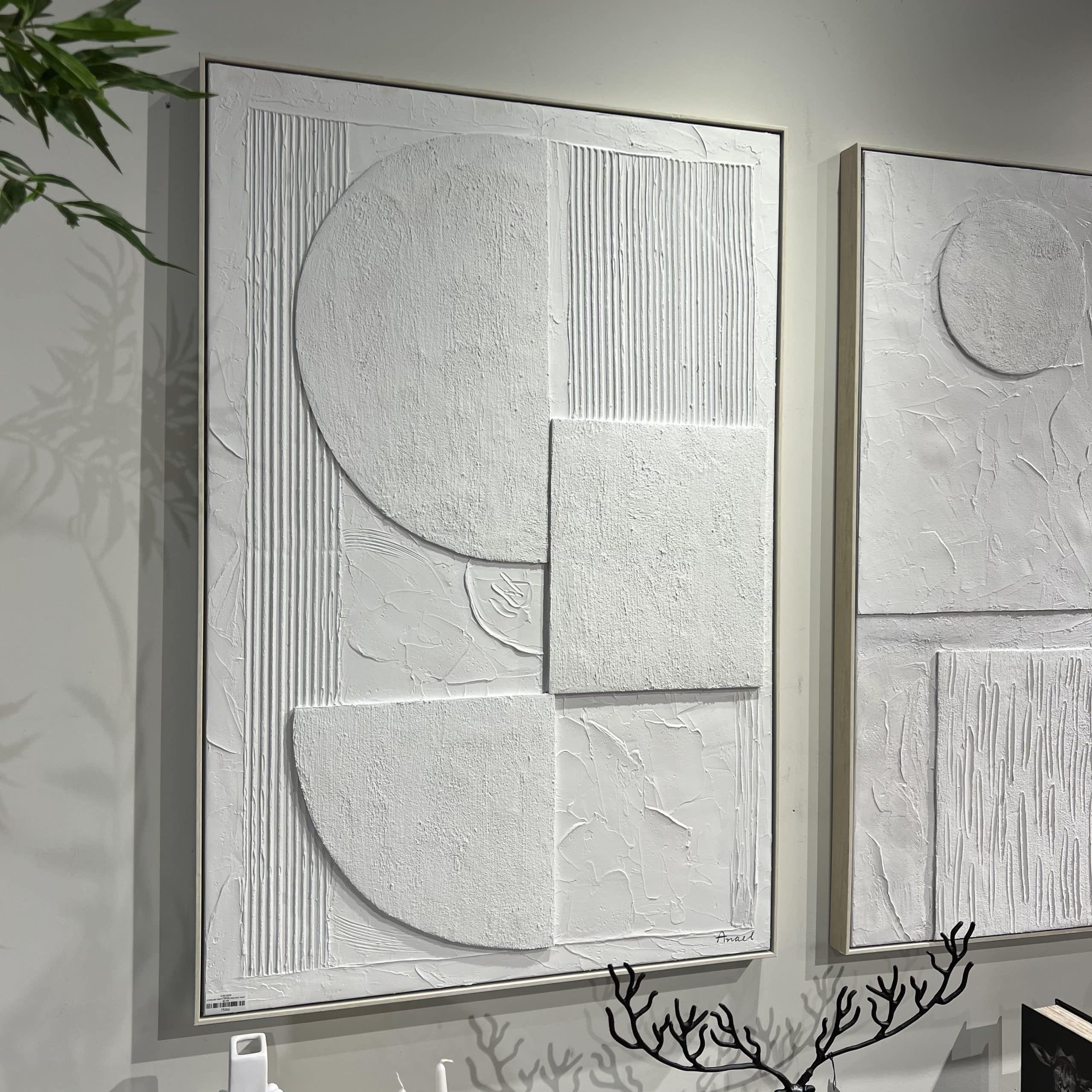 תמונה עבודת יד תבליט לבן דגם אנאל תמונה עבודת יד תבליט לבן דגם אנאל