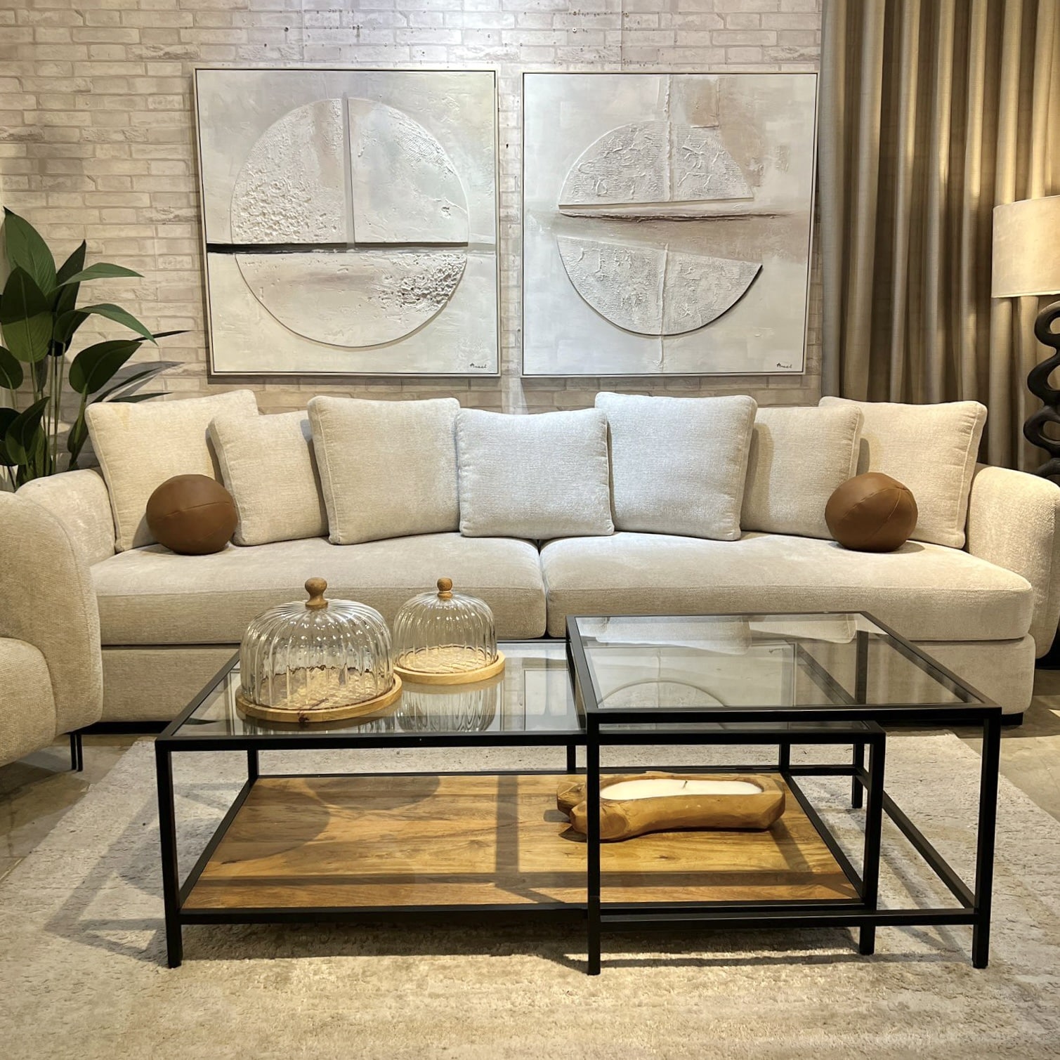 זוג שולחנות סלון מלבן ומרובע זכוכית מסגרת שחורה מדף עץ דגם סוניל זוג שולחנות סלון מלבן ומרובע זכוכית מסגרת שחורה מדף עץ דגם סוניל