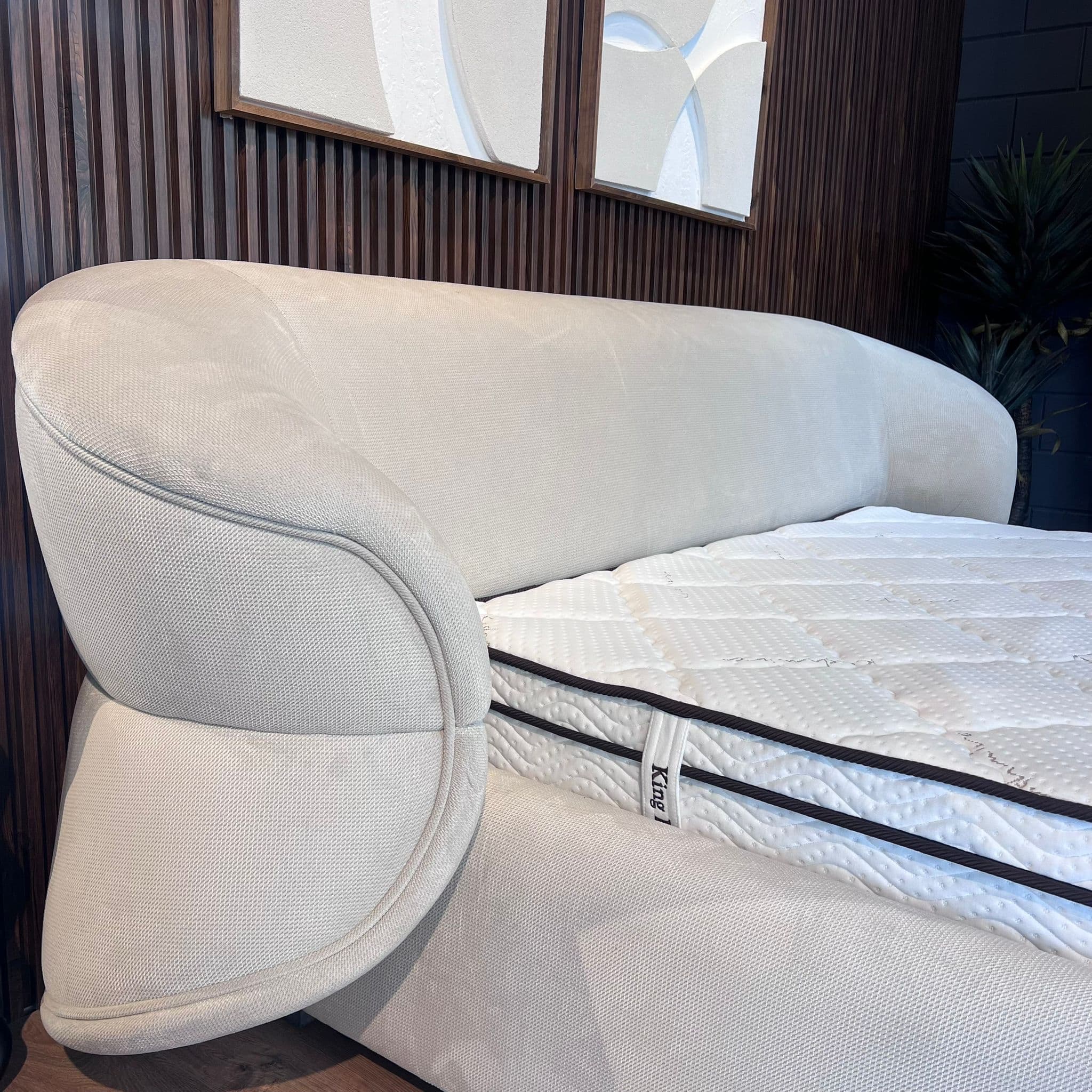 מיטה מעוצבת דגם לואי מיטה מעוצבת דגם לואי