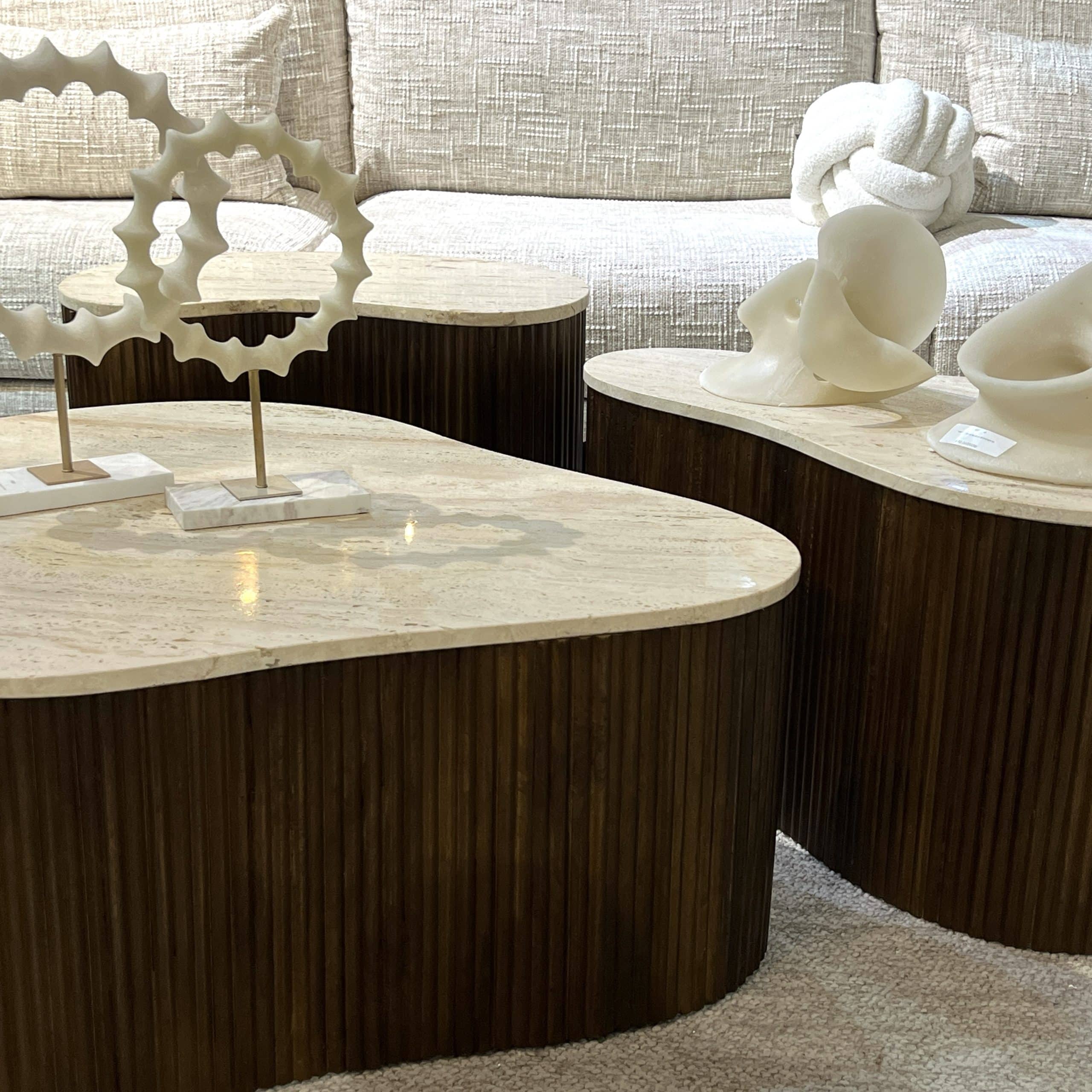 סט 3 שולחנות סלון מעוצבים אמורפי רגל עץ טופ טרוורטין דגם סוניל- exclusive!