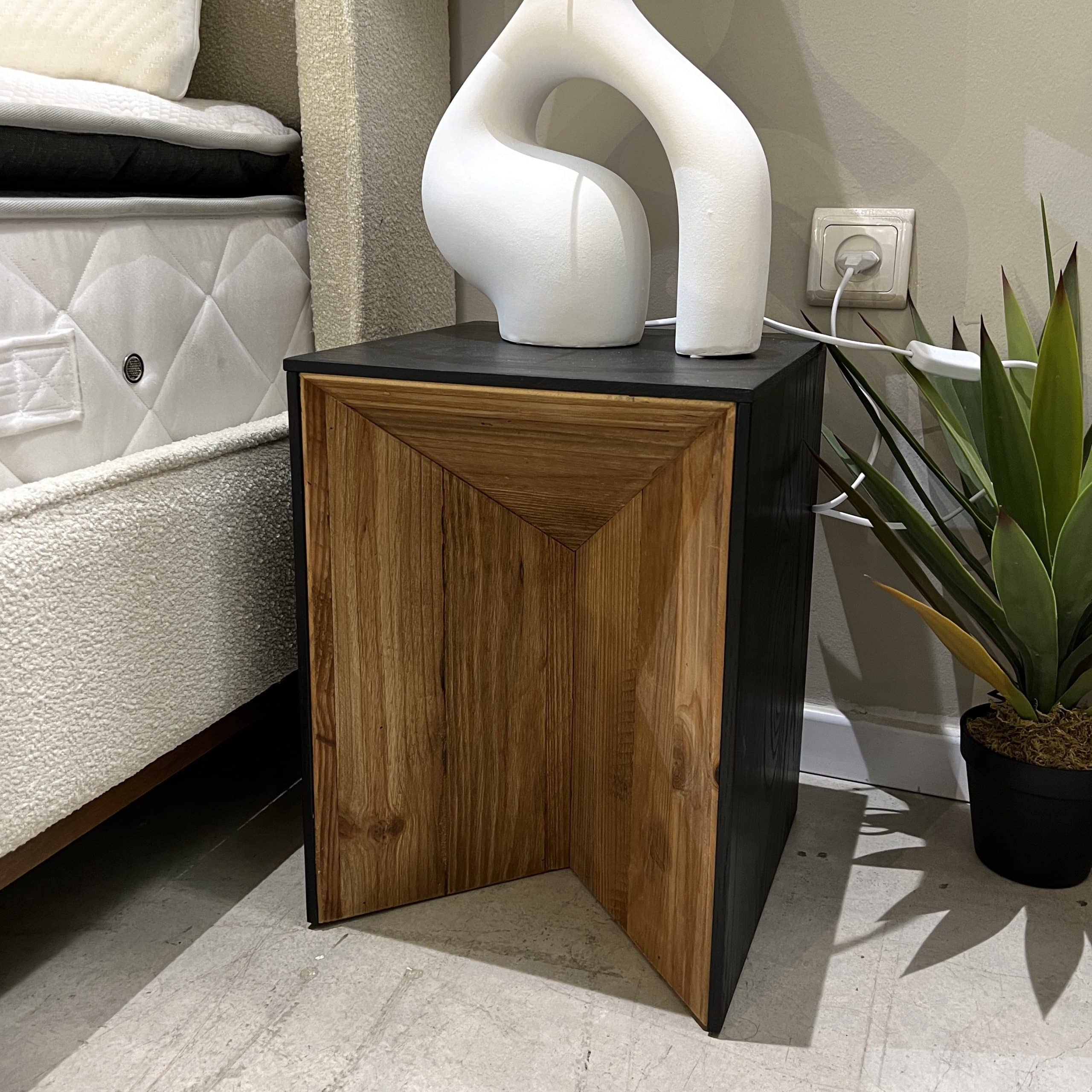 שולחן צד דגם לואי שולחן צד דגם לואי