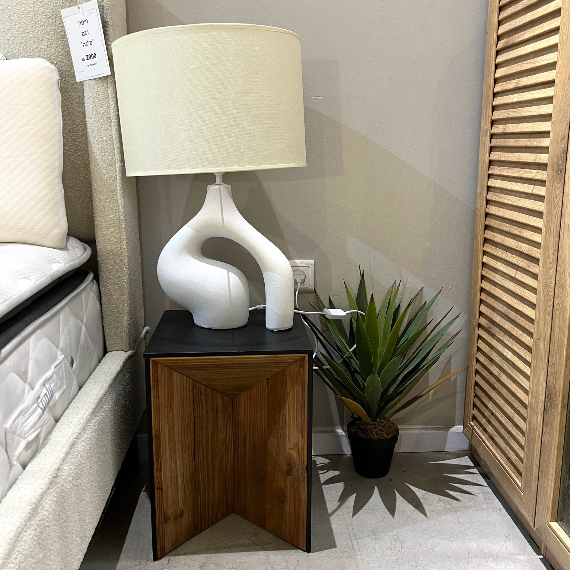 שולחן צד דגם לואי שולחן צד דגם לואי