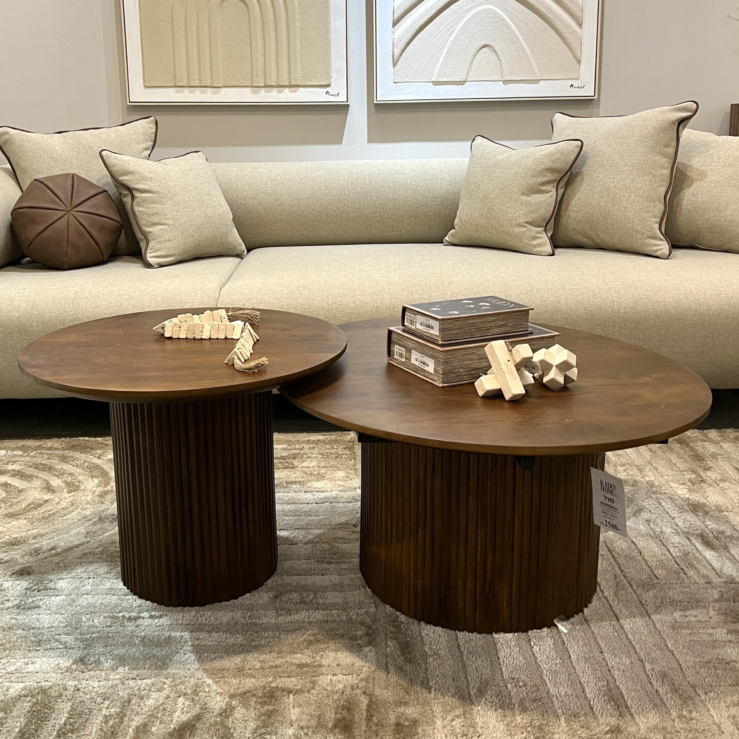 זוג שולחנות סלון עגולים עץ רגל ישרה פרופיל עגול דגם סוניל - אחרון במלאי! זוג שולחנות סלון עגולים עץ רגל ישרה פרופיל עגול דגם סוניל - אחרון במלאי!