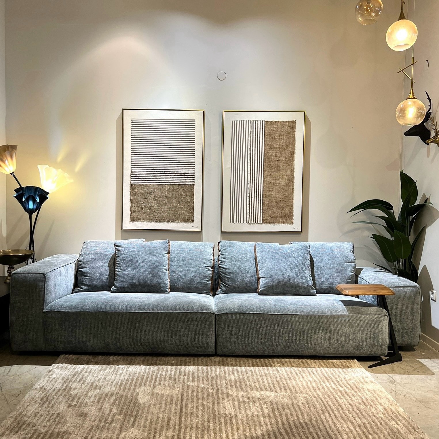 ספה מעוצבת דגם כיס במבצע מתצוגה