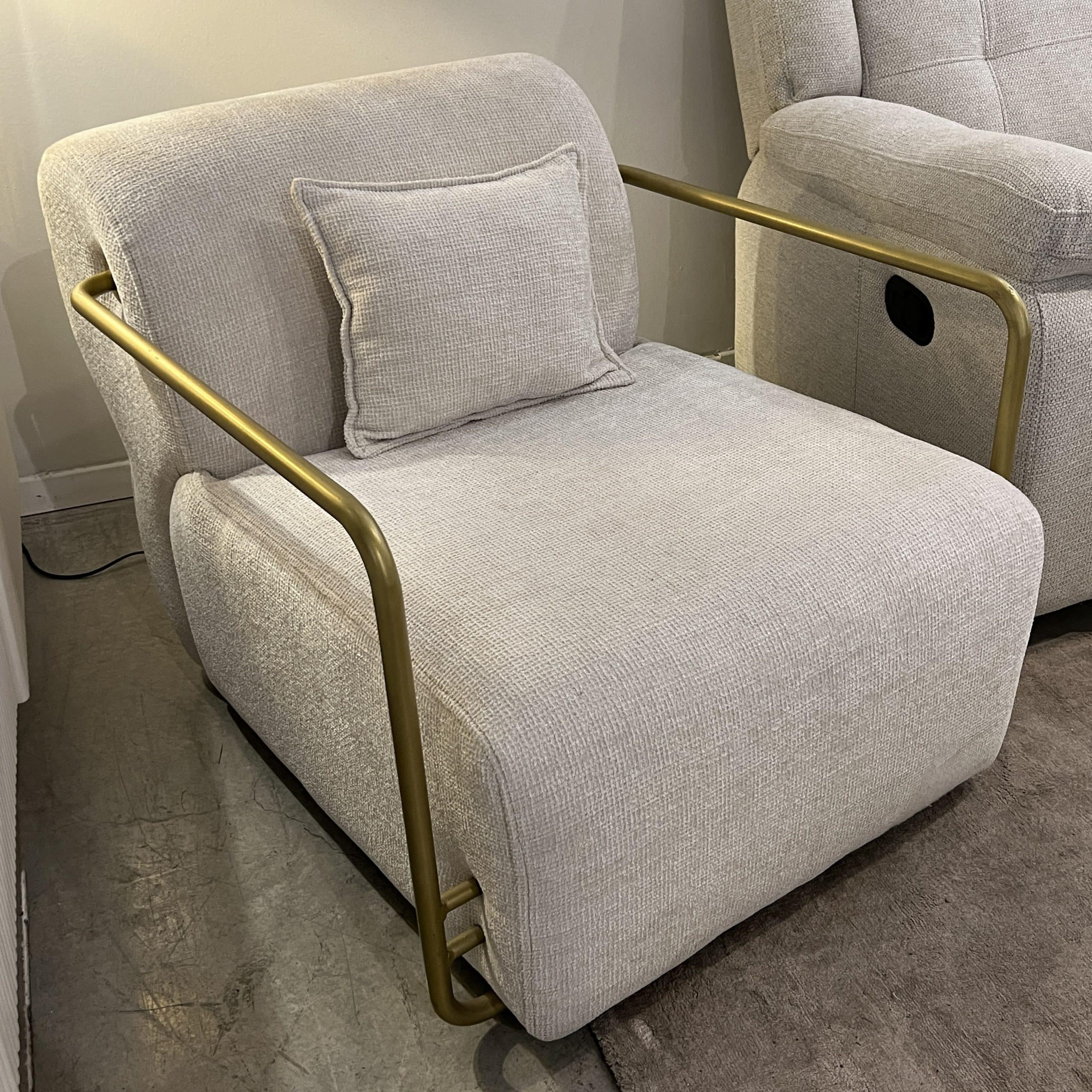 כורסא יוקרתית דגם שיר - במבצע מתצוגה!