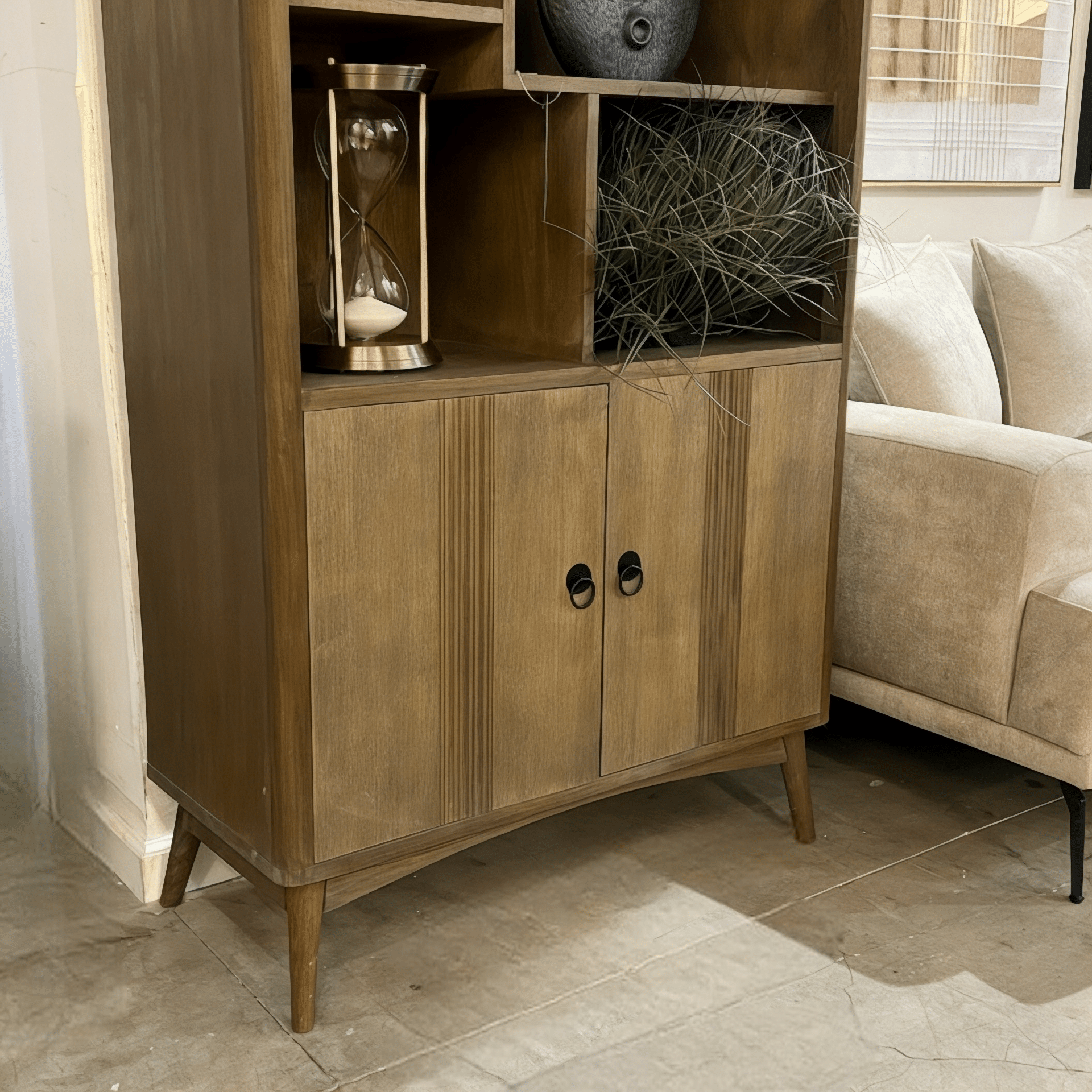 יחידת מדפים עץ עם אחסון דגם מיגל - חיסול!