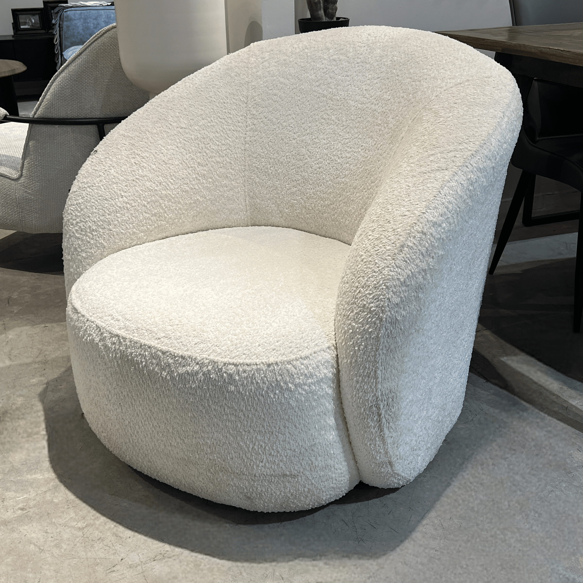 כורסא מעוגלת דגם בלגיה - במבצע מתצוגה!