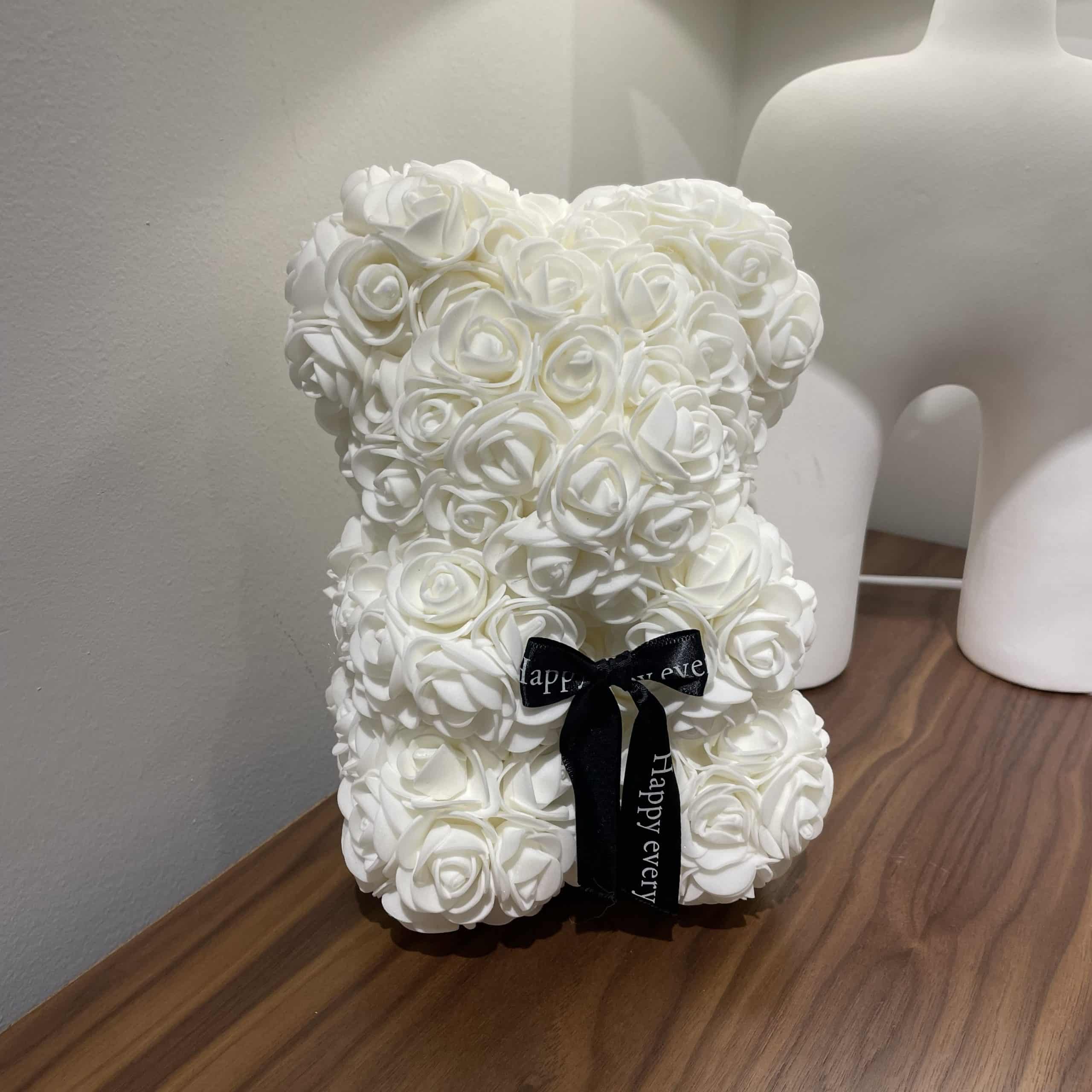 דובי פרחים מעוצב גוון לבן