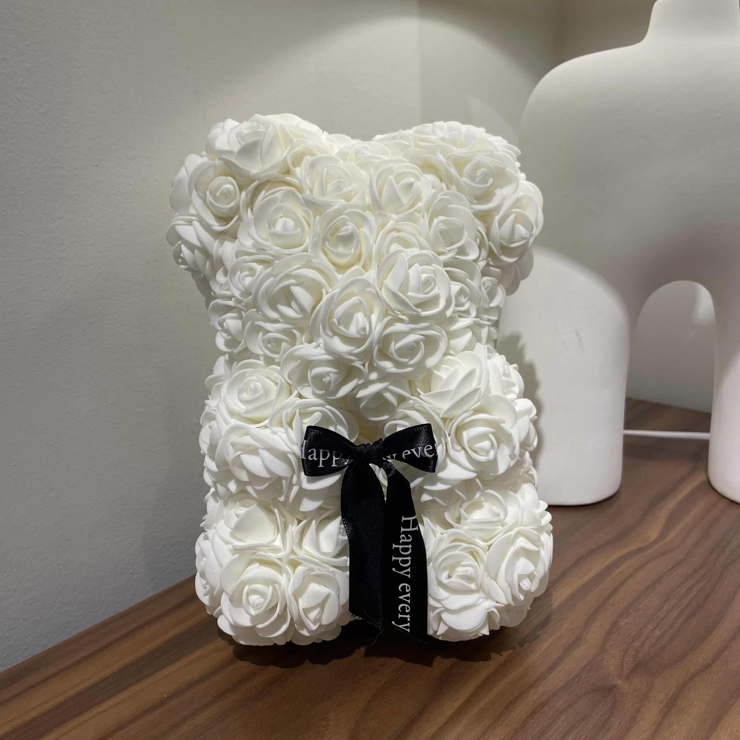 דובי פרחים מעוצב גוון לבן