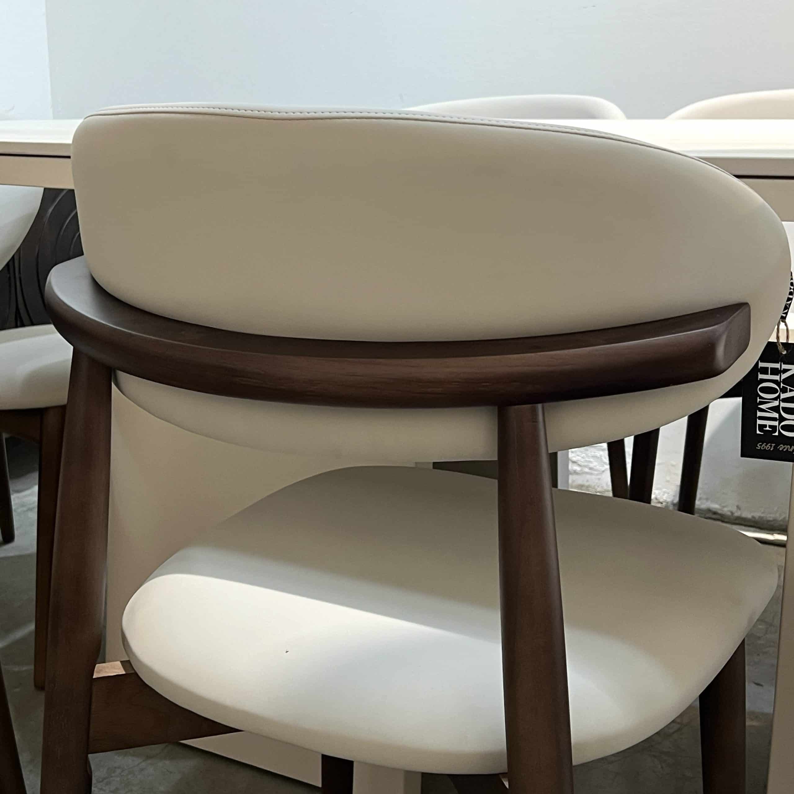 כסא יוקרתי לואי דמוי עור אבן רגל אגוז דגם סופיטל