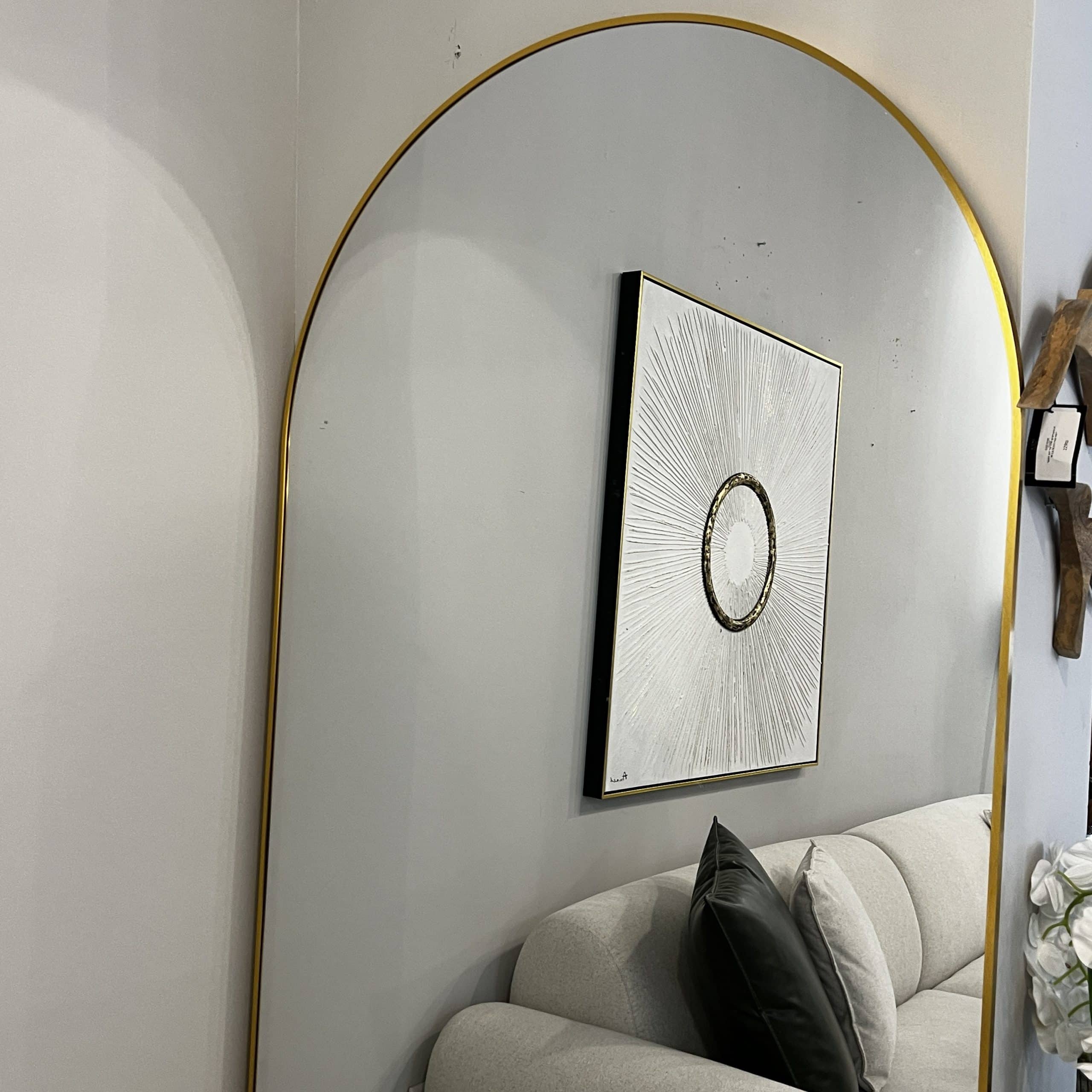 מראה עומדת ראש עגול מסגרת זהב דגם איקו מראה עומדת ראש עגול מסגרת זהב דגם איקו