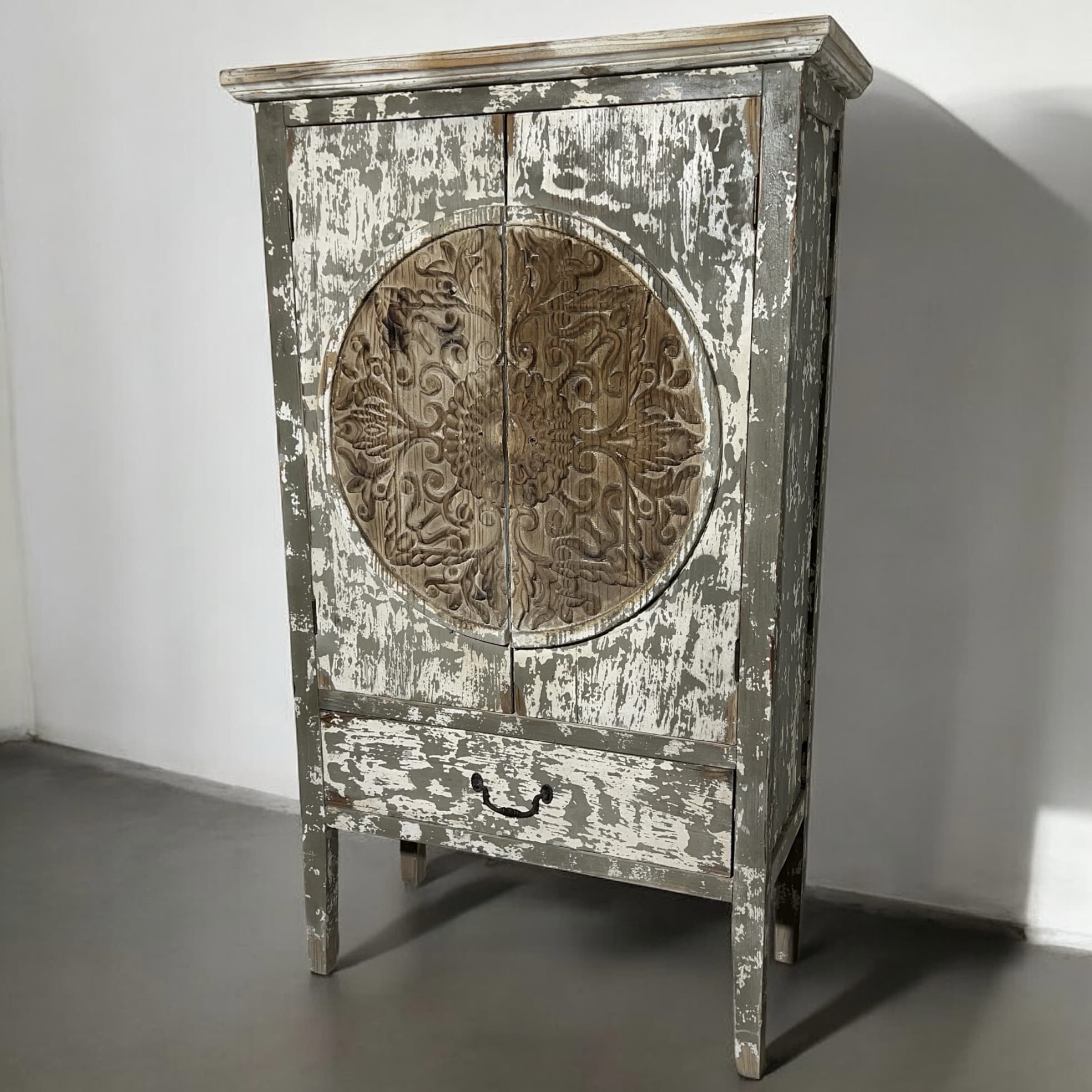 קומודה מעוצבת וינטאג׳ קומודה מעוצבת וינטאג׳