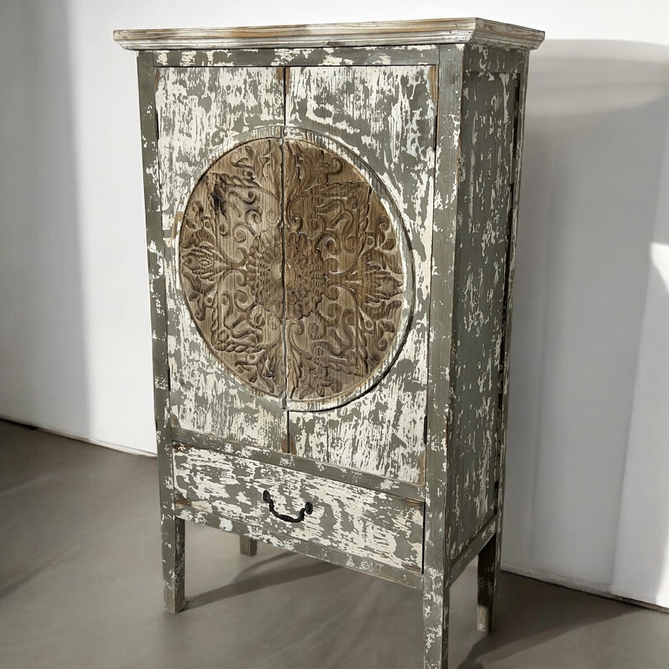 קומודה מעוצבת וינטאג׳ קומודה מעוצבת וינטאג׳