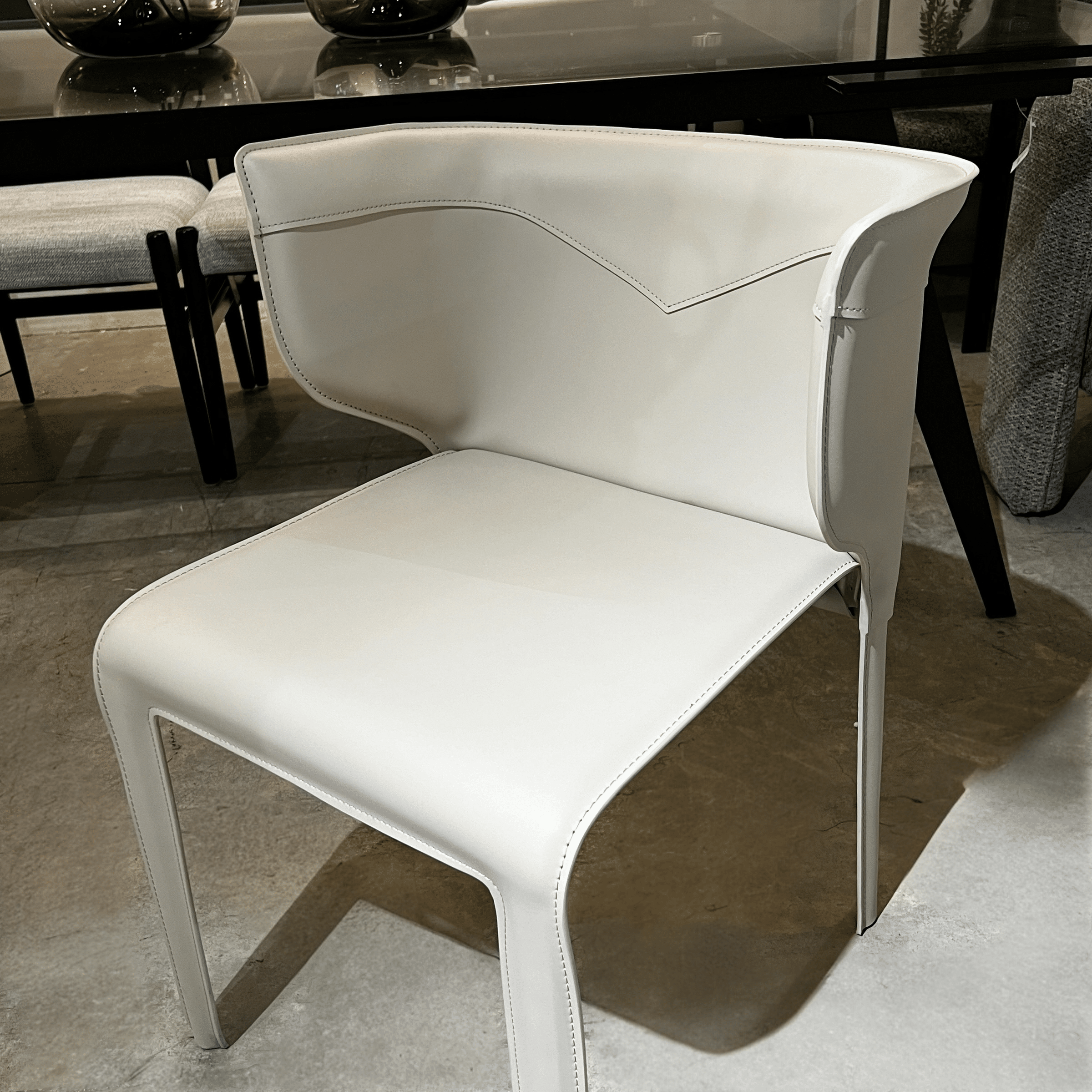 כסא דון דמוי עור אבן יוקרתי דגם סופיטל | 2 אחרונים במלאי! כסא דון דמוי עור אבן יוקרתי דגם סופיטל | 2 אחרונים במלאי!