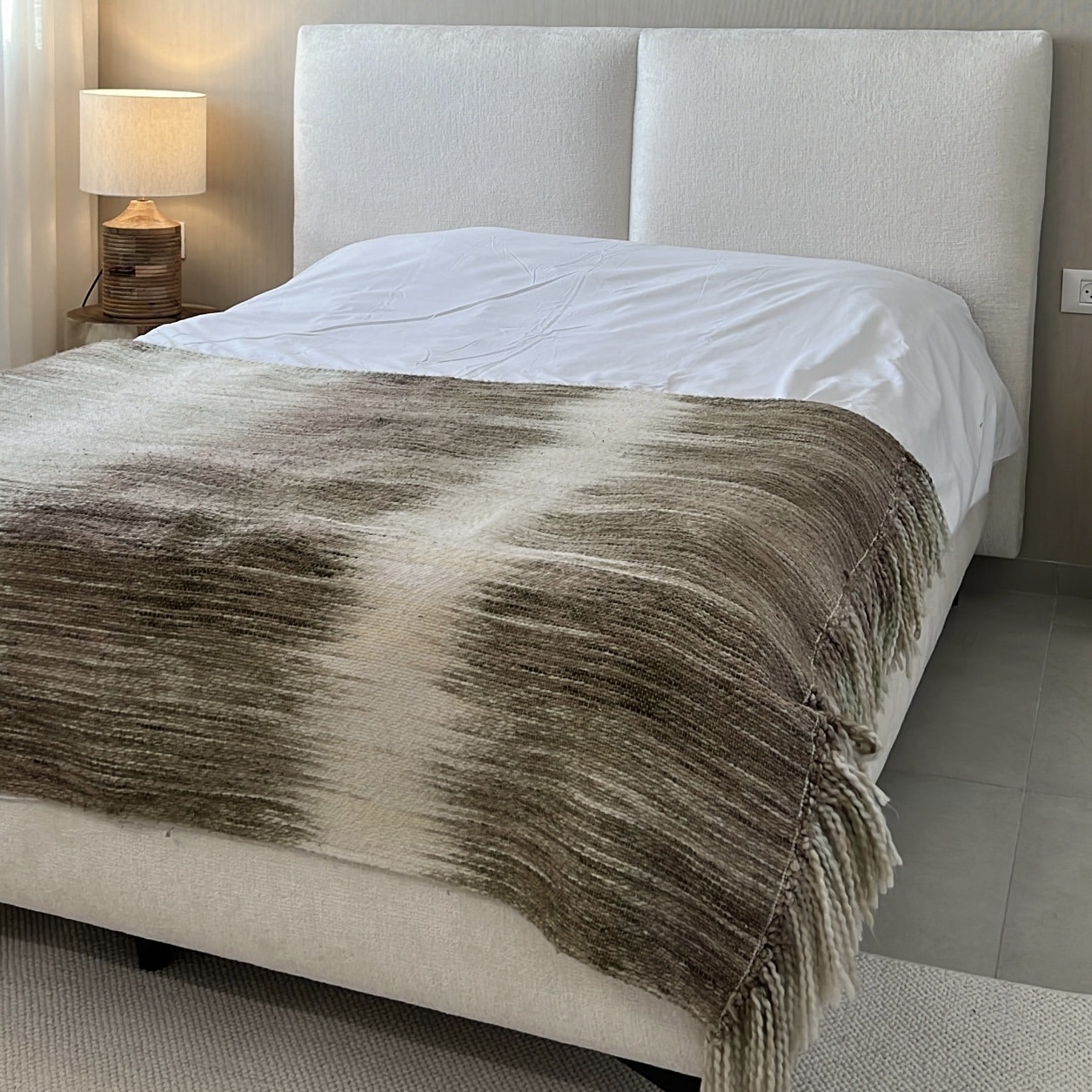 מיטה מעוצבת דגם טוויסט מיטה מעוצבת דגם טוויסט