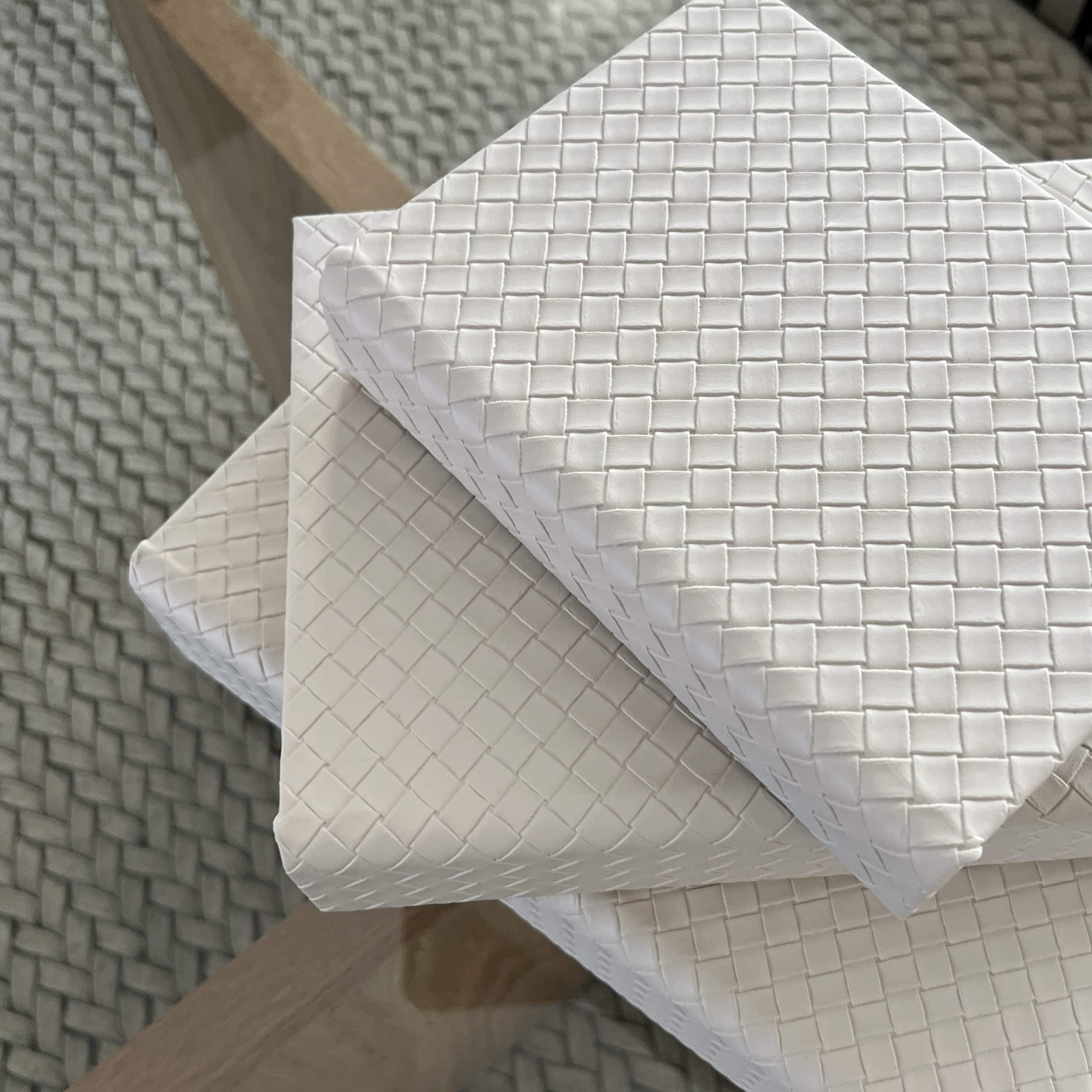 ספרי אחסון מיוחדים דמוי עור שמנת קלוע דגם איקו ספרי אחסון מיוחדים דמוי עור שמנת קלוע דגם איקו