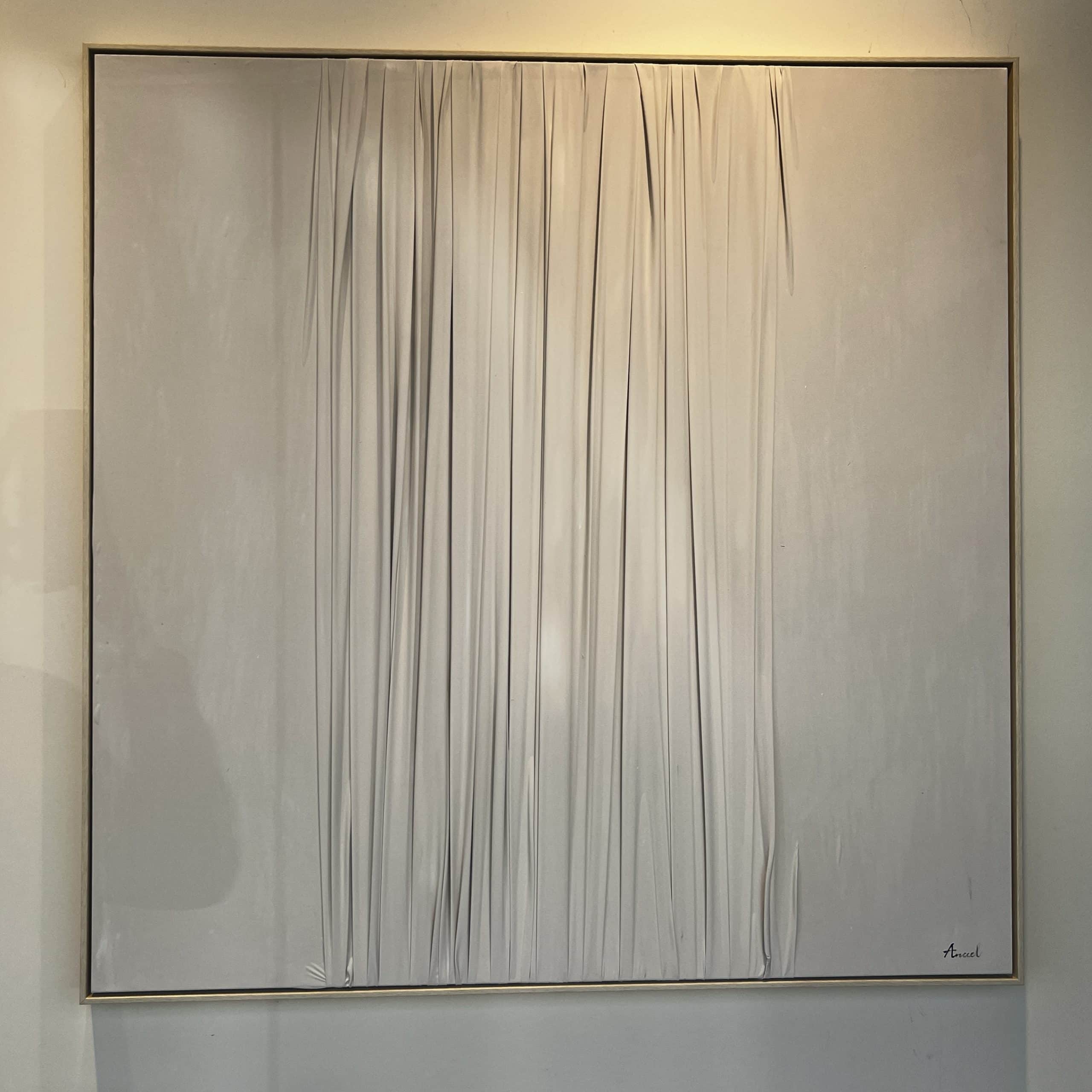 תמונה מעוצבת דגם אנאל בשילוב בד גוון בהיר תמונה מעוצבת דגם אנאל בשילוב בד גוון בהיר