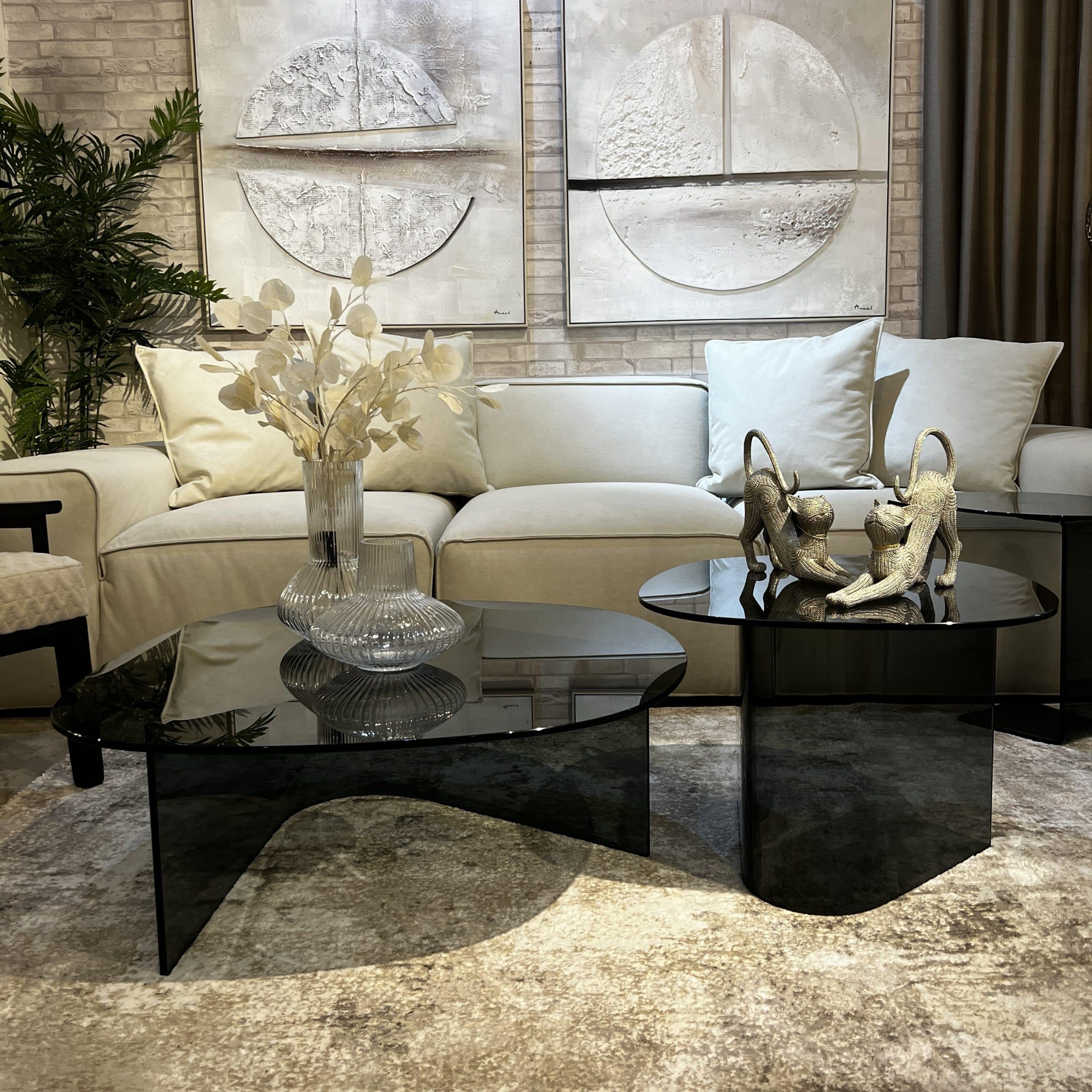 שולחן סלון יוקרתי עגול רגל U זכוכית מחוסמת אפורה דגם פלור- במלאי!! שולחן סלון יוקרתי עגול רגל U זכוכית מחוסמת אפורה דגם פלור- במלאי!!