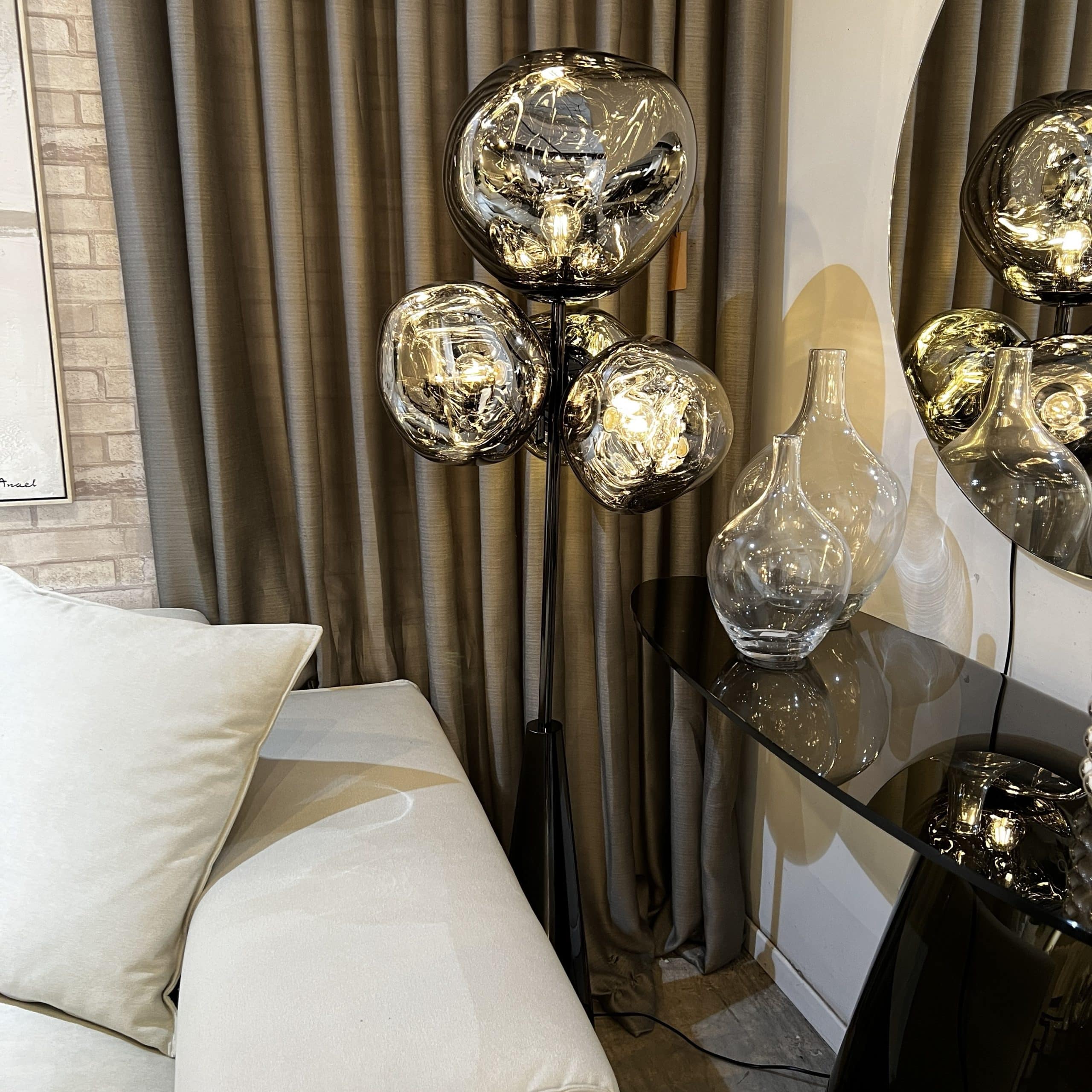 מנורה יוקרתית בראון באבלס רגל קונוס דגם איקו