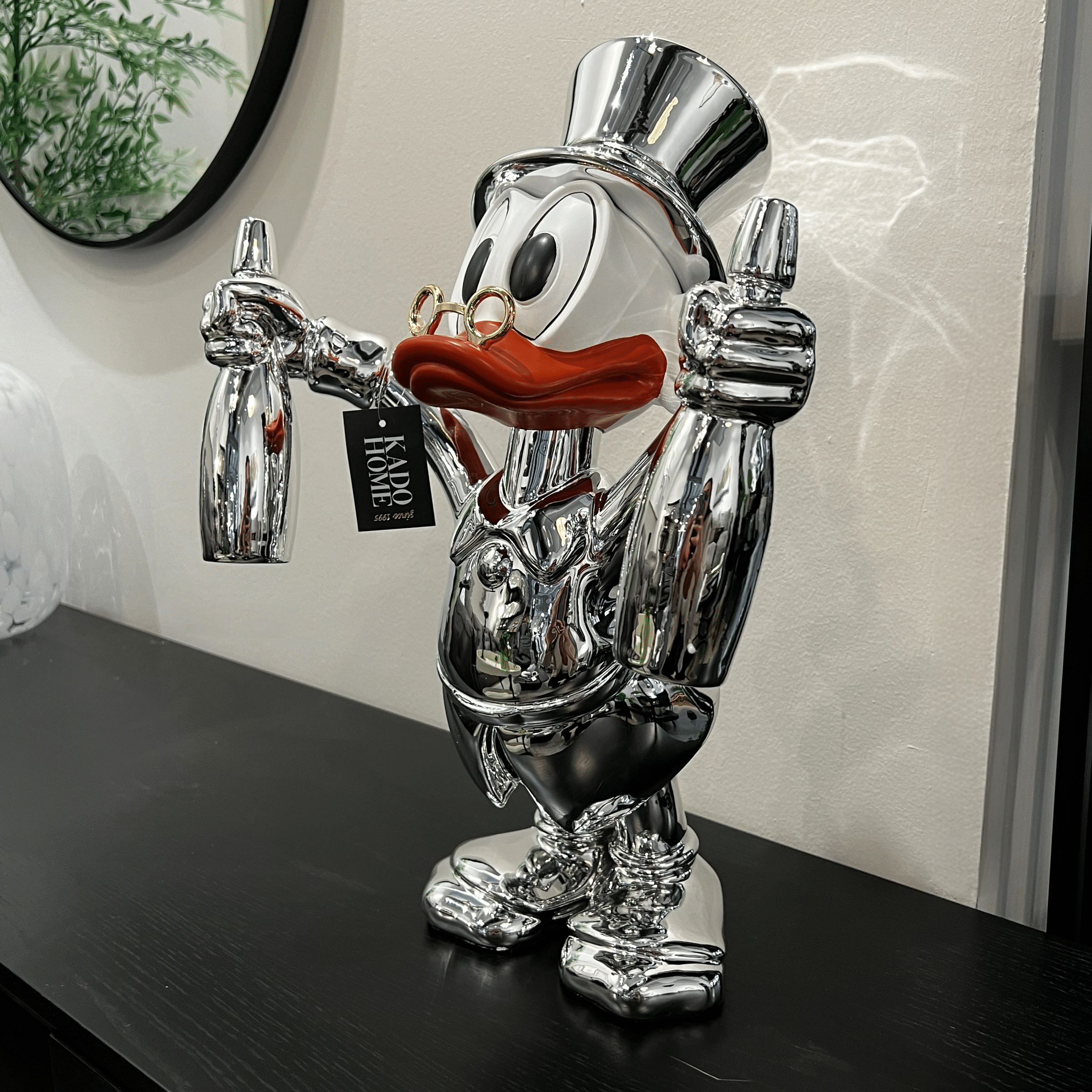 פסל מעוצב דונלד דאק מחזיק בקבוקים ניקל דגם איקו פסל מעוצב דונלד דאק מחזיק בקבוקים ניקל דגם איקו