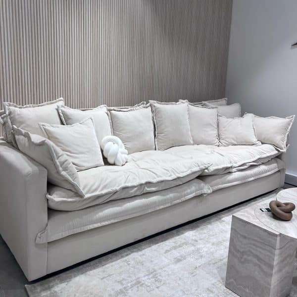 ספה דגם סבסטיאן מילוי נוצות | בעיצוב אישי
