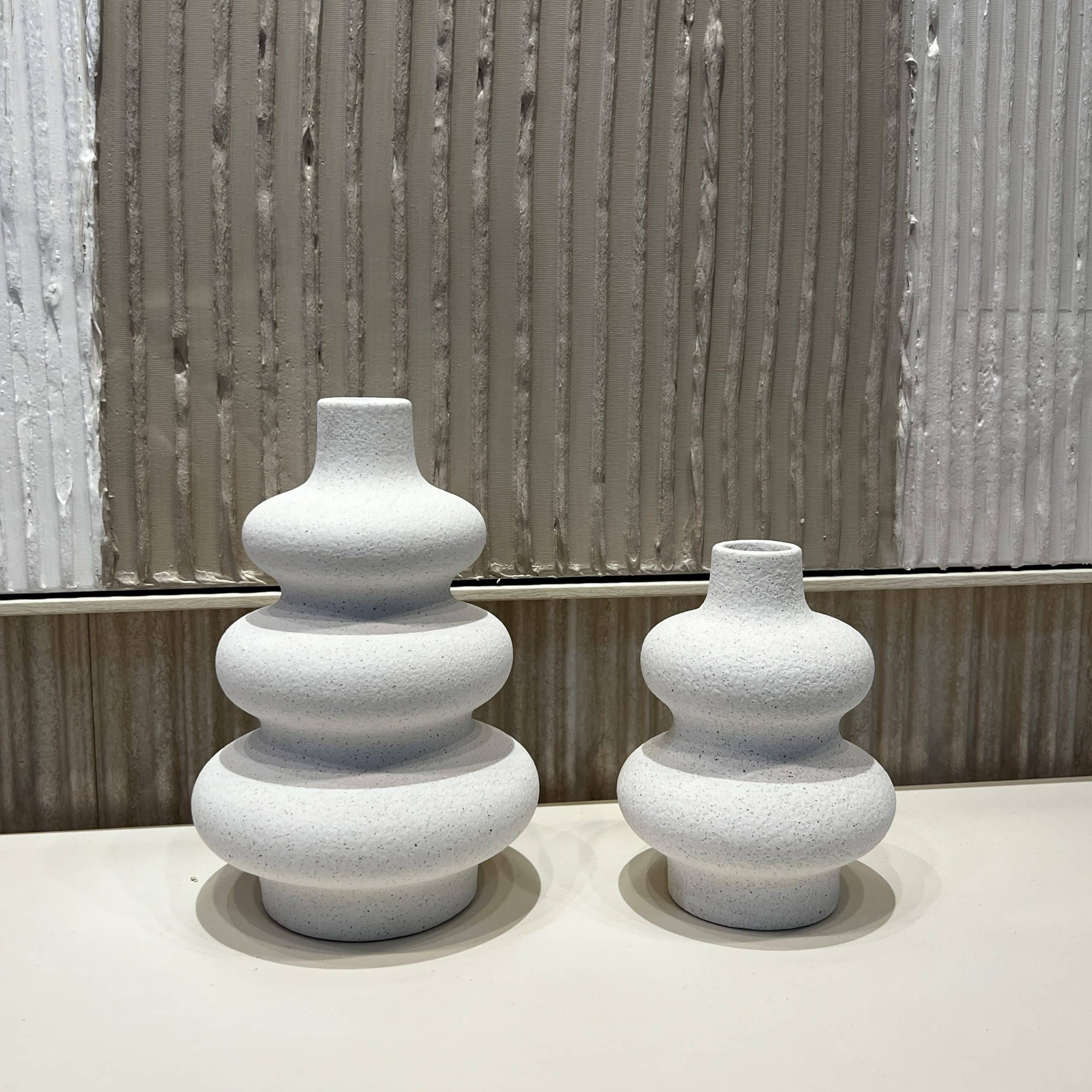 כד קרמיקה לבן קומות אמצע צר דגם איקו