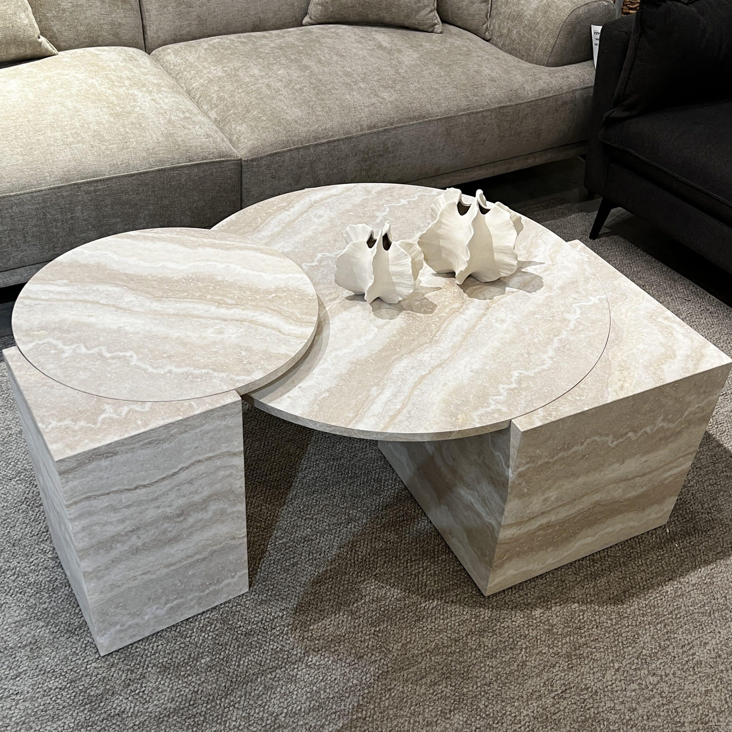 סט שולחן סלון ונשכן טרוורטין יוקרתי דגם סופיטל - מלאי מגיע 25.10.25 סט שולחן סלון ונשכן טרוורטין יוקרתי דגם סופיטל - מלאי מגיע 25.10.25