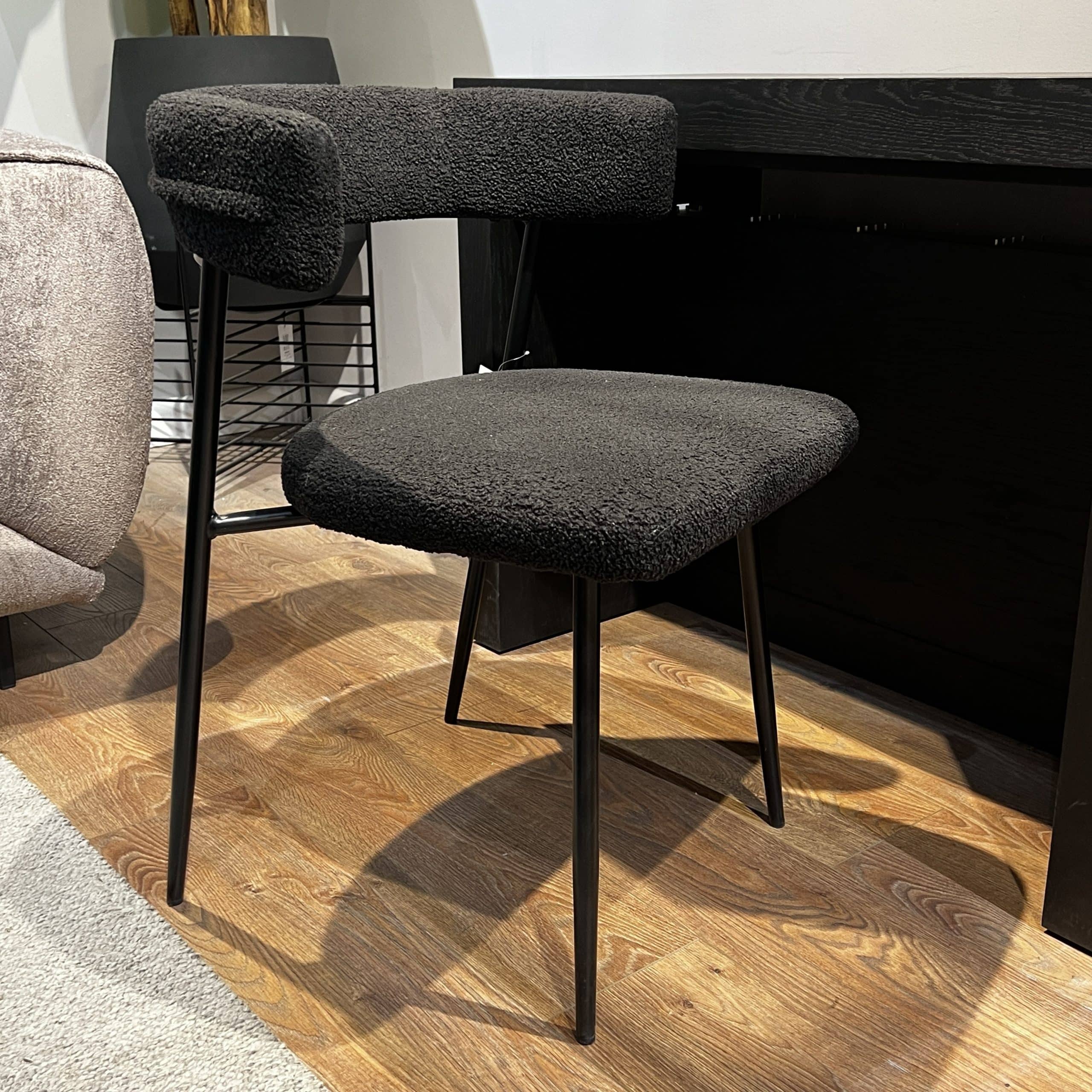 כסא יוקרתי דגם אלמה בוקלה שחור - אחרון מתצוגה! כסא יוקרתי דגם אלמה בוקלה שחור - אחרון מתצוגה!