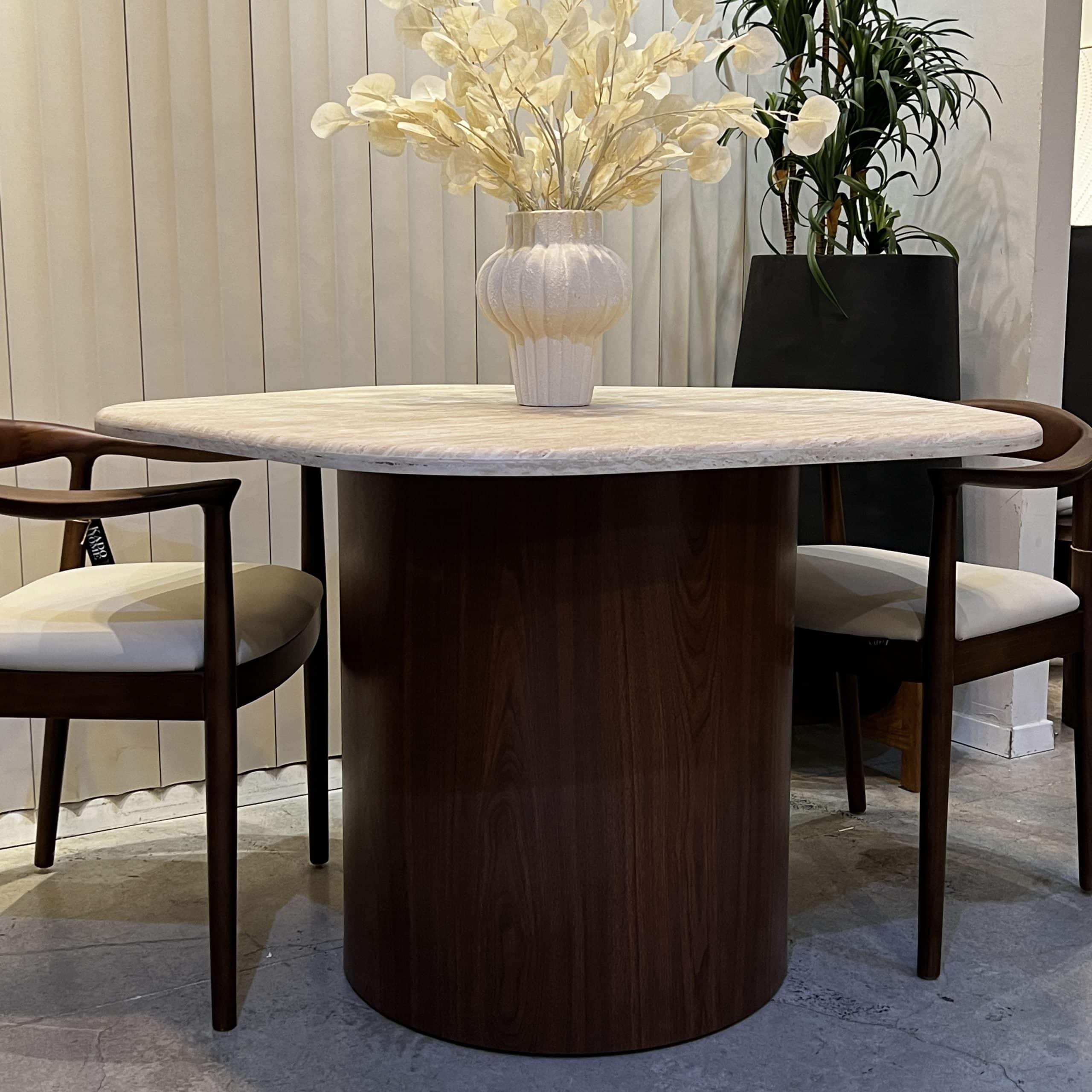 פינת אוכל מעוצבת דגם פרח טרוורטין רגל אגוז