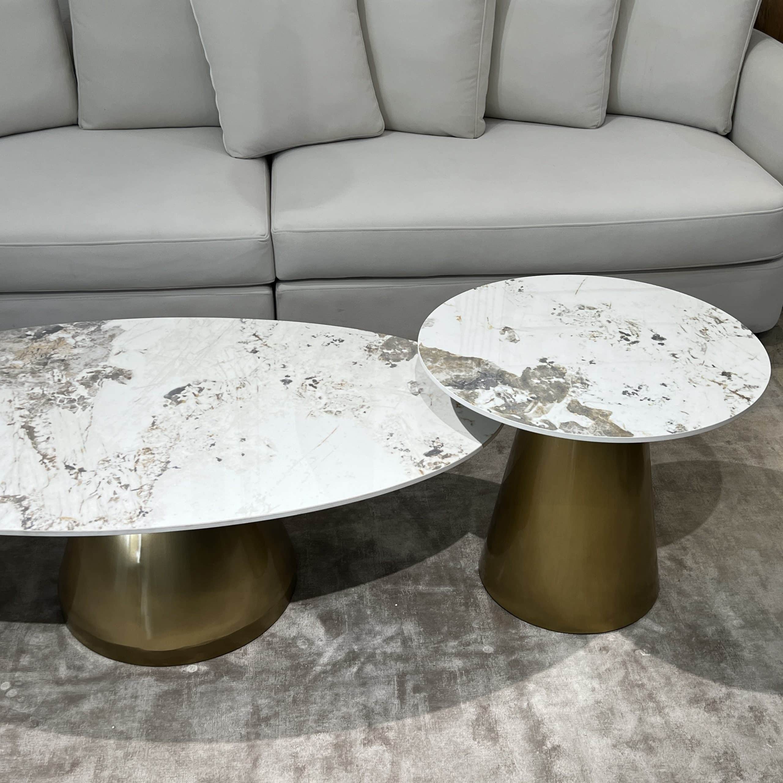 סט זוג שולחנות סלון יוקרתי מרבל אובלי רגל זהב דגם סופיטל סט זוג שולחנות סלון יוקרתי מרבל אובלי רגל זהב דגם סופיטל