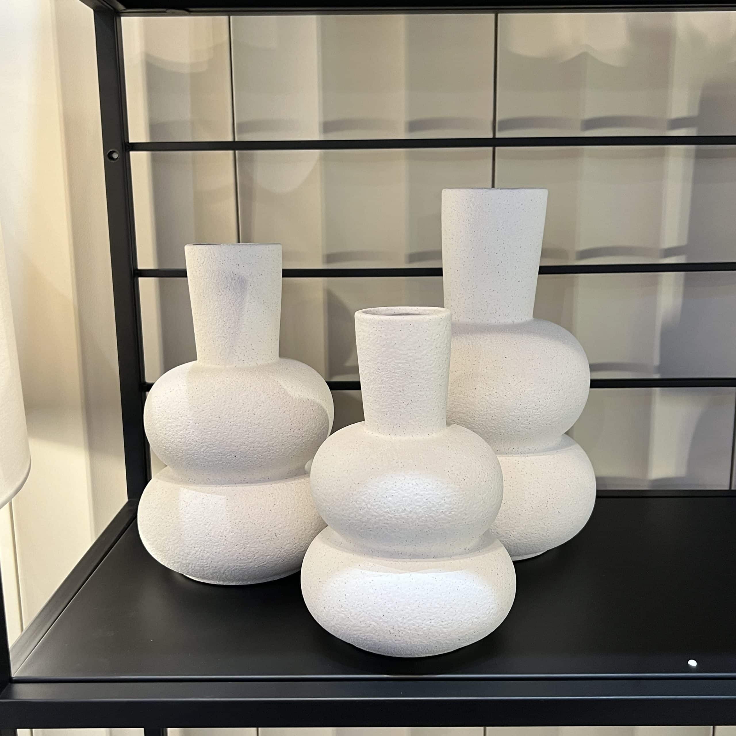 כד קרמיקה לבן בסיס עגול כפול דגם איקו כד קרמיקה לבן בסיס עגול כפול דגם איקו