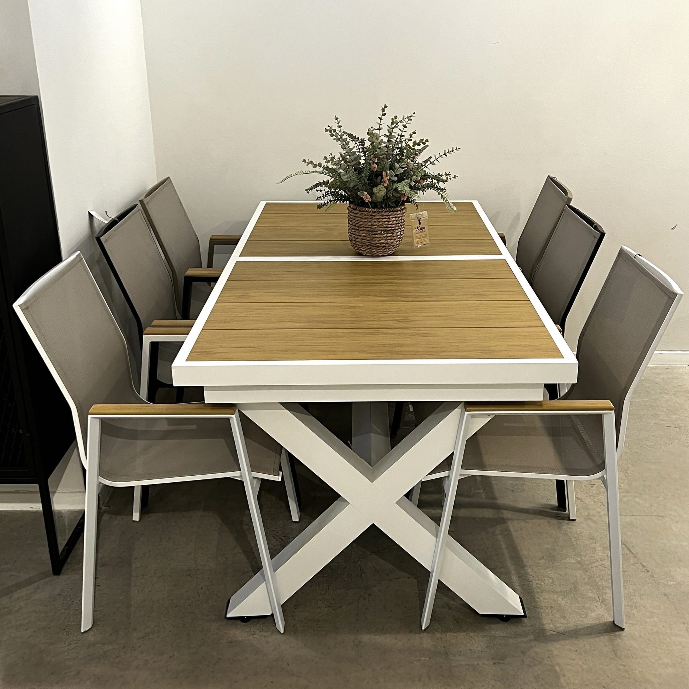 שולחן אוכל חוץ נפתח אלומיניום לבן פלטה עץ דגם סופיטל שולחן אוכל חוץ נפתח אלומיניום לבן פלטה עץ דגם סופיטל