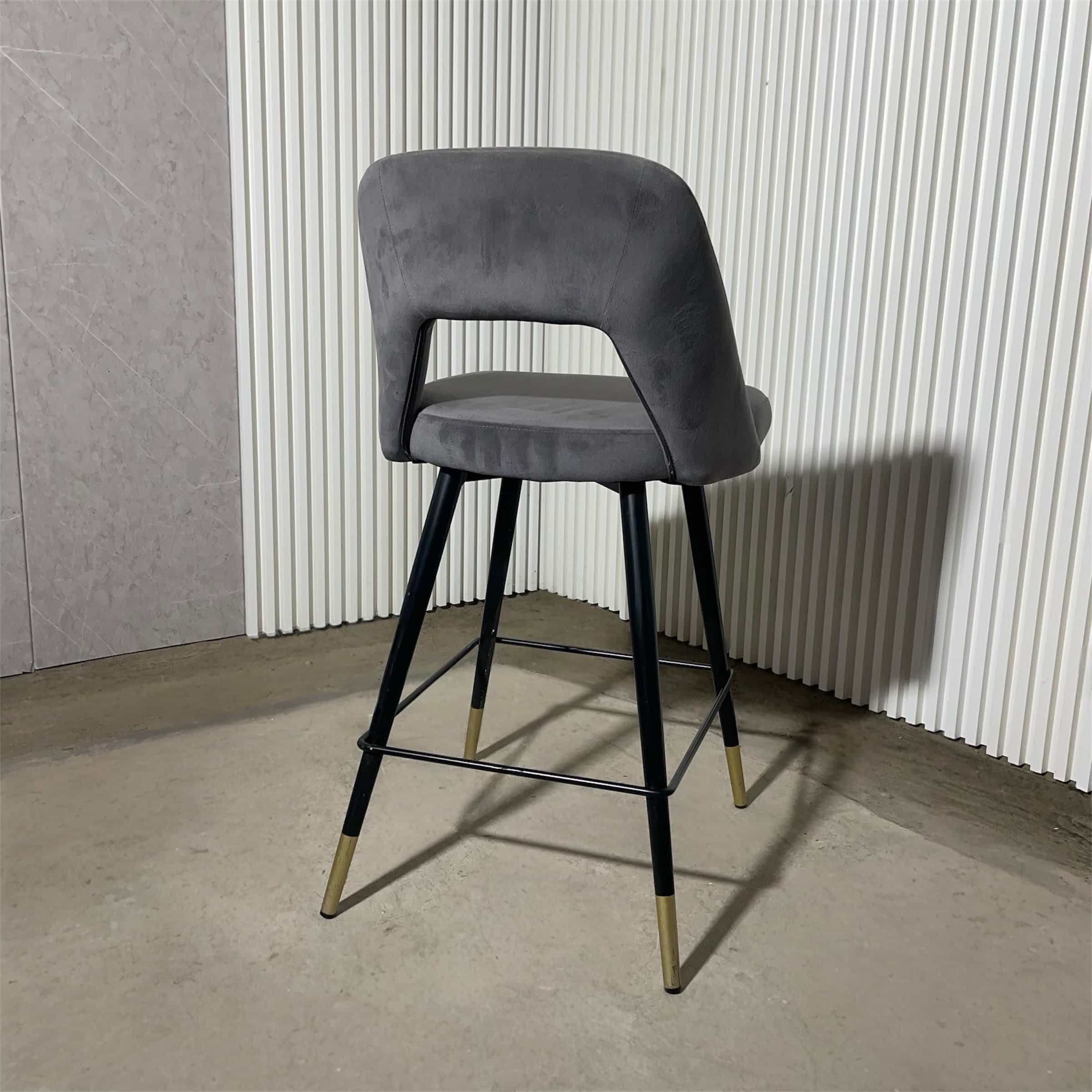 כסא בר דגם קאלה - חיסול !