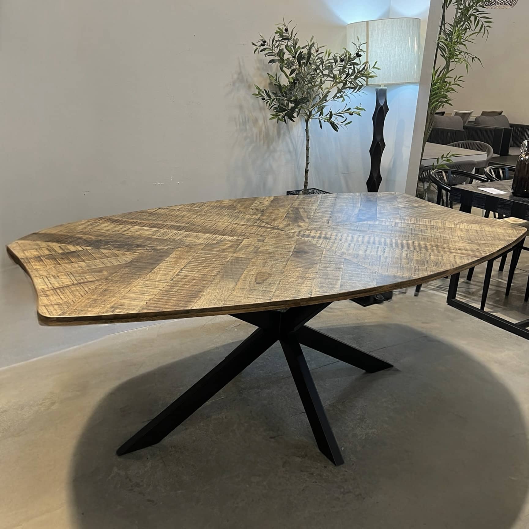 שולחן אוכל עץ אובאלי מלבני פישבון דגם דאלי ייבוא - חיסול! שולחן אוכל עץ אובאלי מלבני פישבון דגם דאלי ייבוא - חיסול!