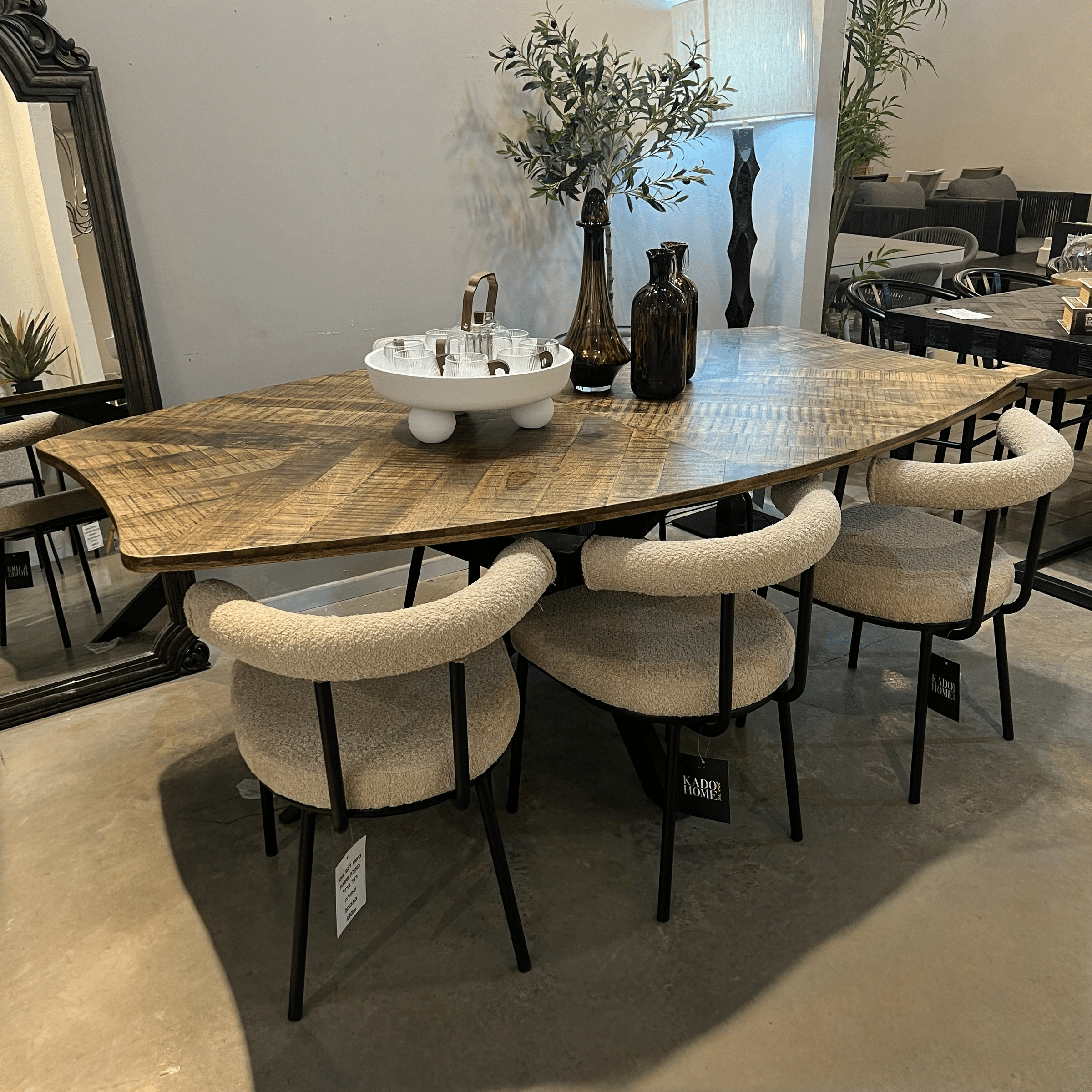 שולחן אוכל עץ אובאלי מלבני פישבון דגם דאלי ייבוא - חיסול! שולחן אוכל עץ אובאלי מלבני פישבון דגם דאלי ייבוא - חיסול!