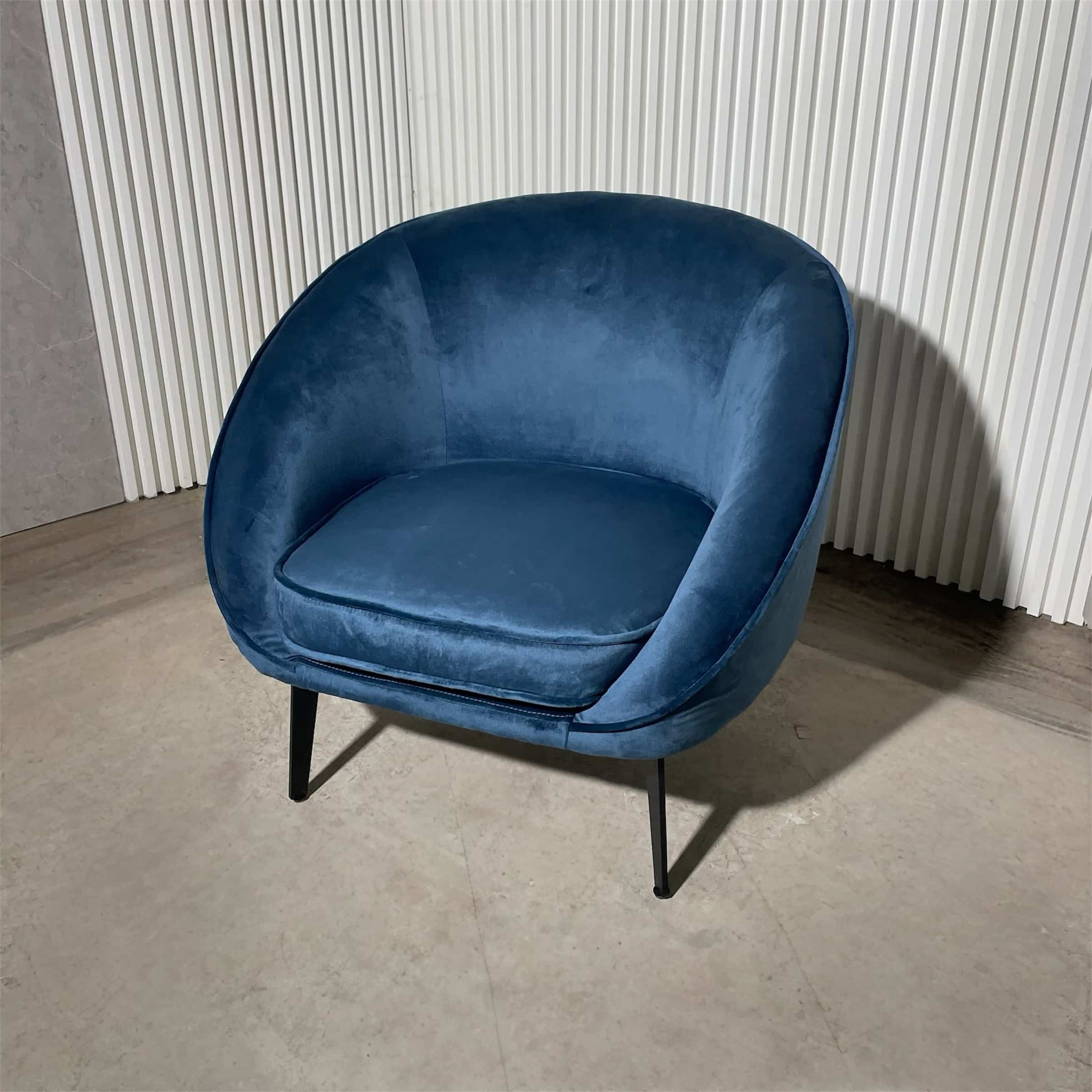 כורסא מעוצבת ומפנקת דגם לין כחול קטיפה - חיסול!