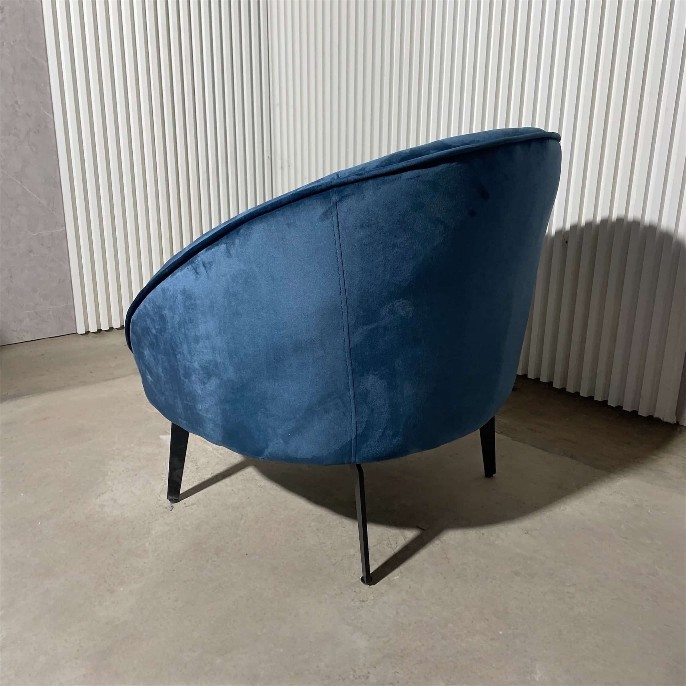 כורסא מעוצבת ומפנקת דגם לין כחול קטיפה - חיסול!