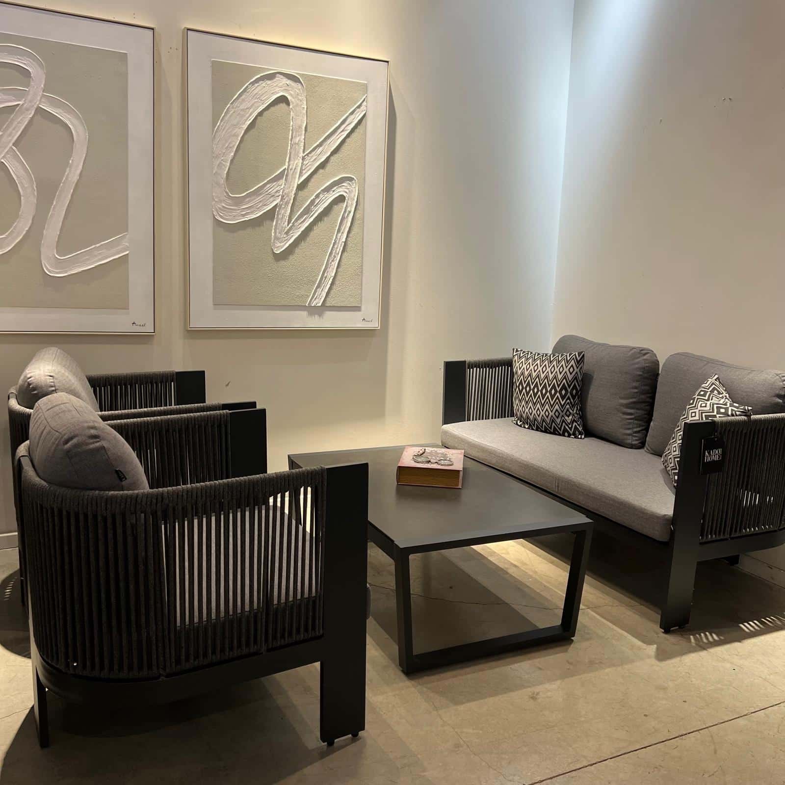 מערכת ישיבה יוקרתית חוץ 4 חלקים אפורה דגם סופיטל מערכת ישיבה יוקרתית חוץ 4 חלקים אפורה דגם סופיטל