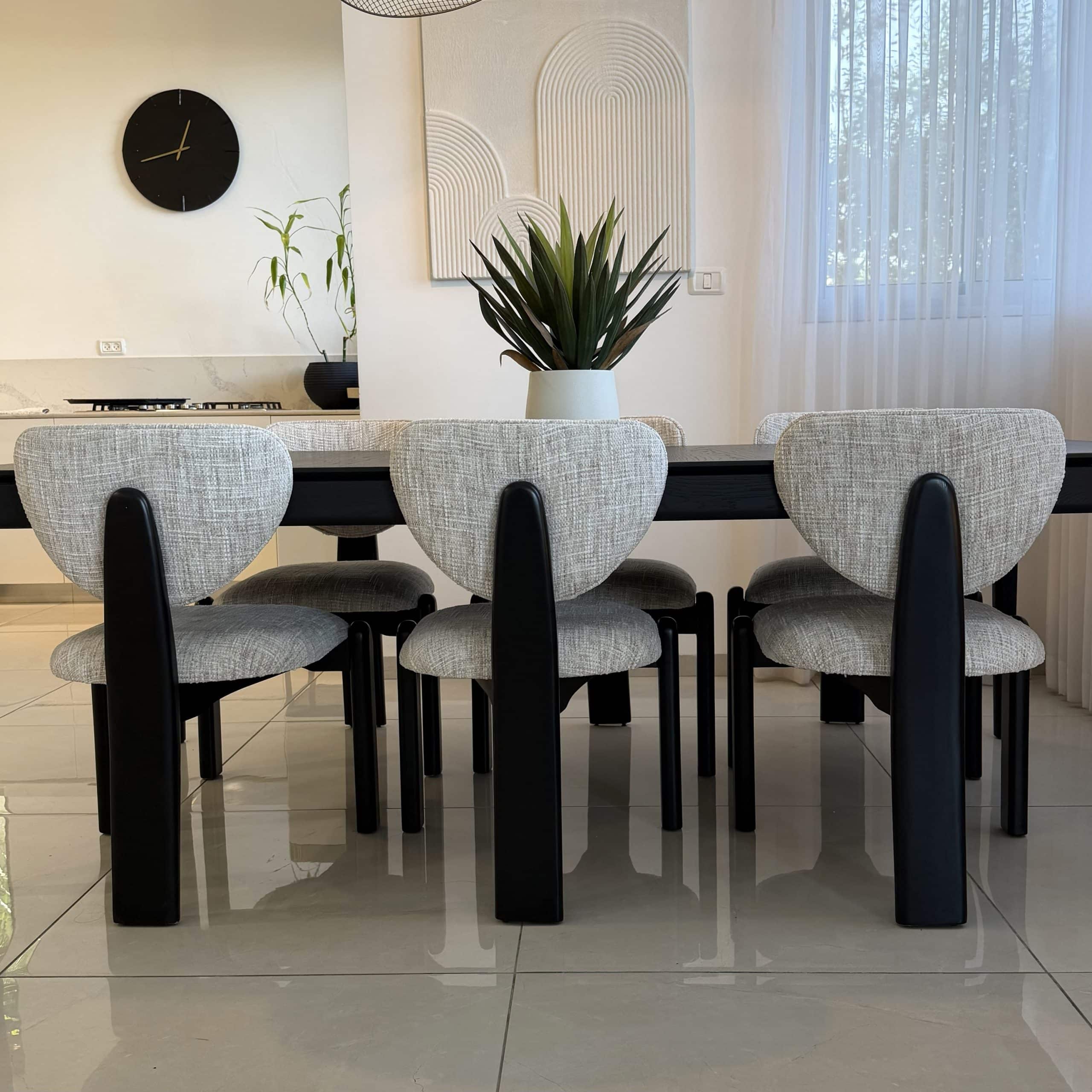 כיסא מעוצב ונוח דגם ונוס רגל עץ מלא | בעיצוב אישי כיסא מעוצב ונוח דגם ונוס רגל עץ מלא | בעיצוב אישי