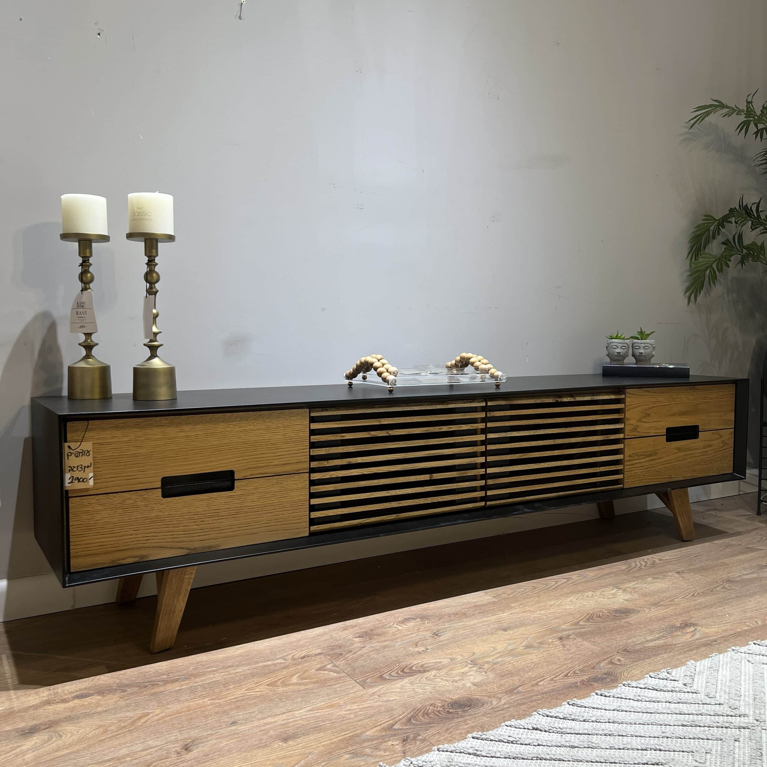 מזנון מעוצב דגם הדס מסגרת שחור מאט וחזיתות אלון מושחר - חיסול! מזנון מעוצב דגם הדס מסגרת שחור מאט וחזיתות אלון מושחר - חיסול!