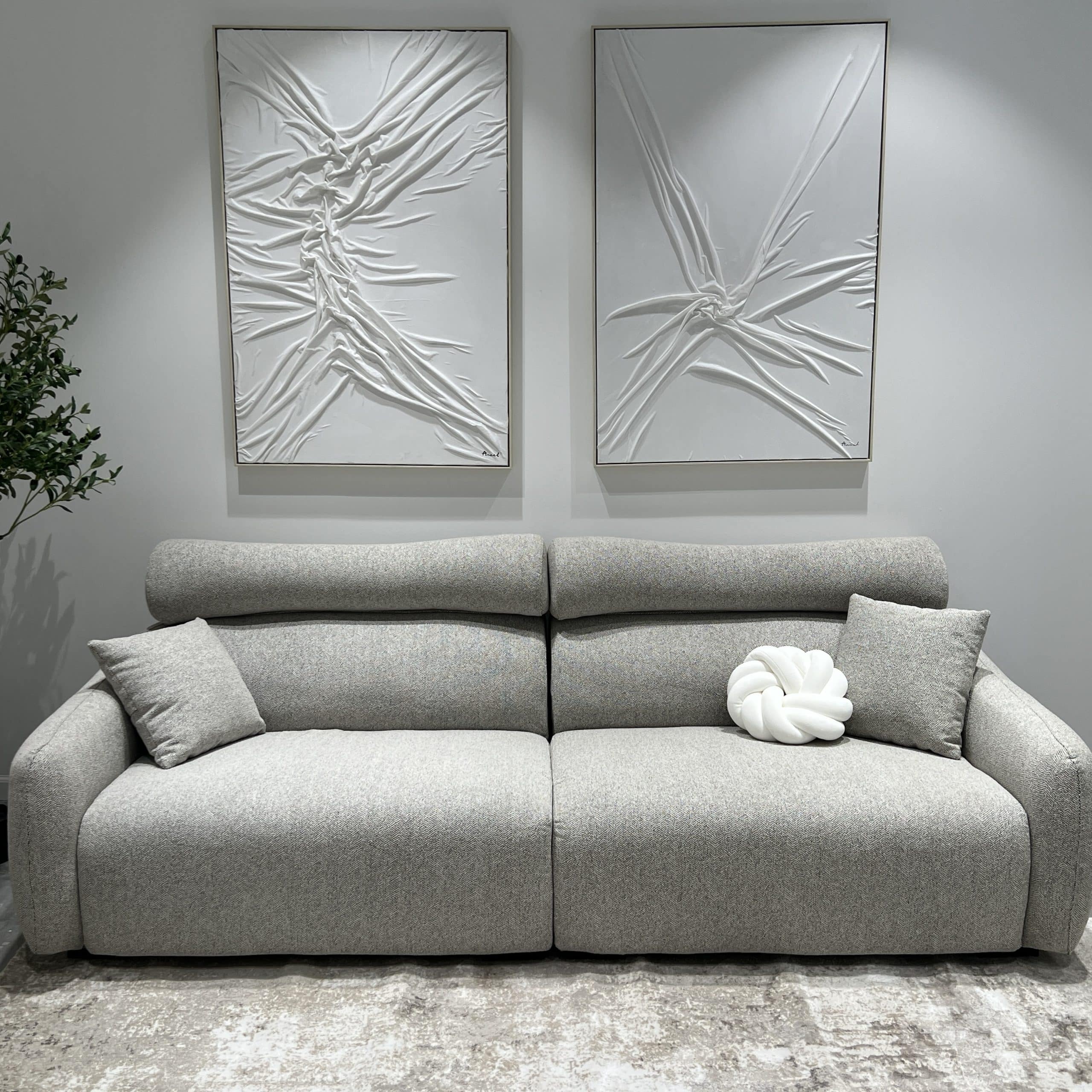 ספה מעוצבת מקלן אריג אפור אבן דגם סופיטל ספה מעוצבת מקלן אריג אפור אבן דגם סופיטל