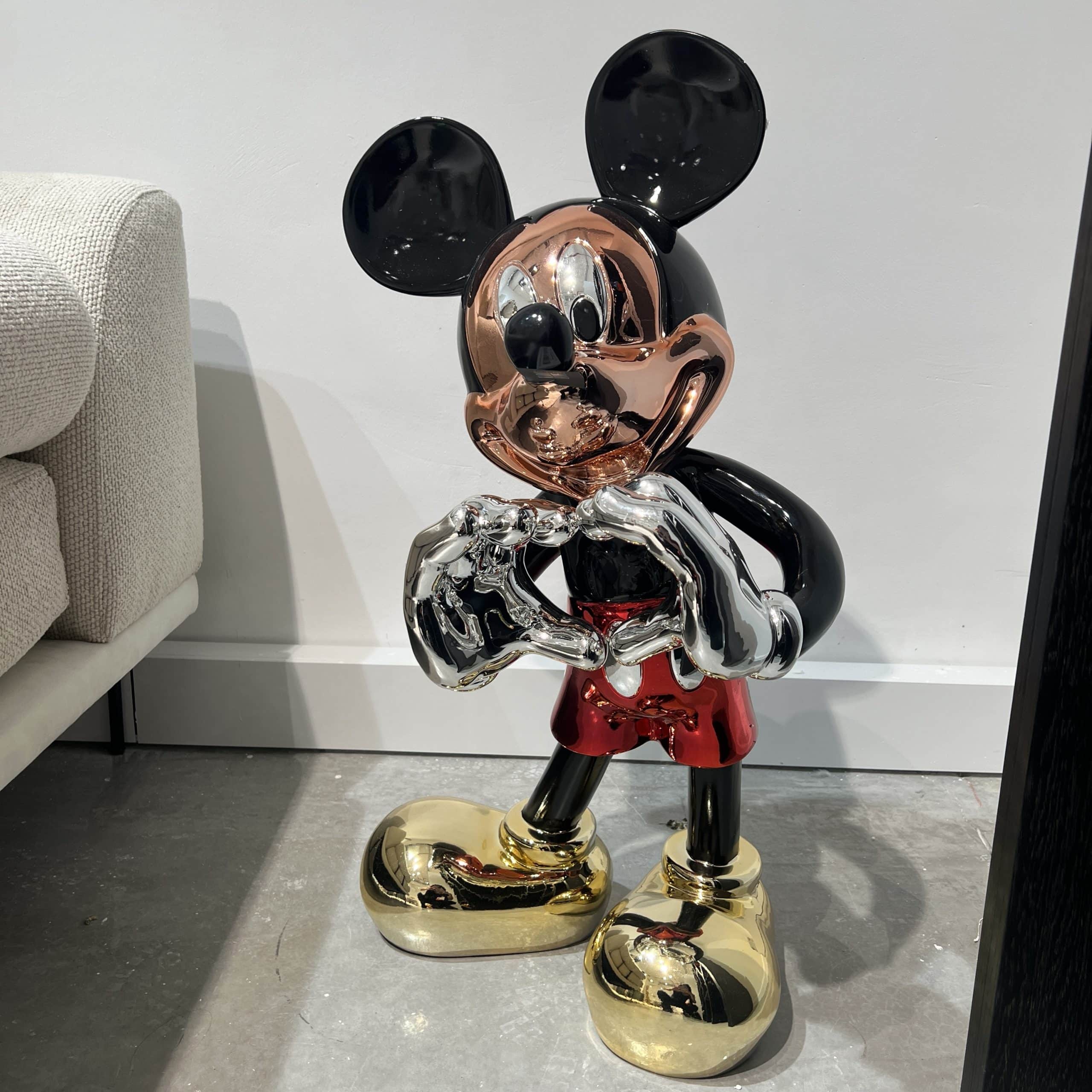 פסל מיקי מאוס צבעוני מבריק 80 ס״מ דגם איקו פסל מיקי מאוס צבעוני מבריק 80 ס״מ דגם איקו