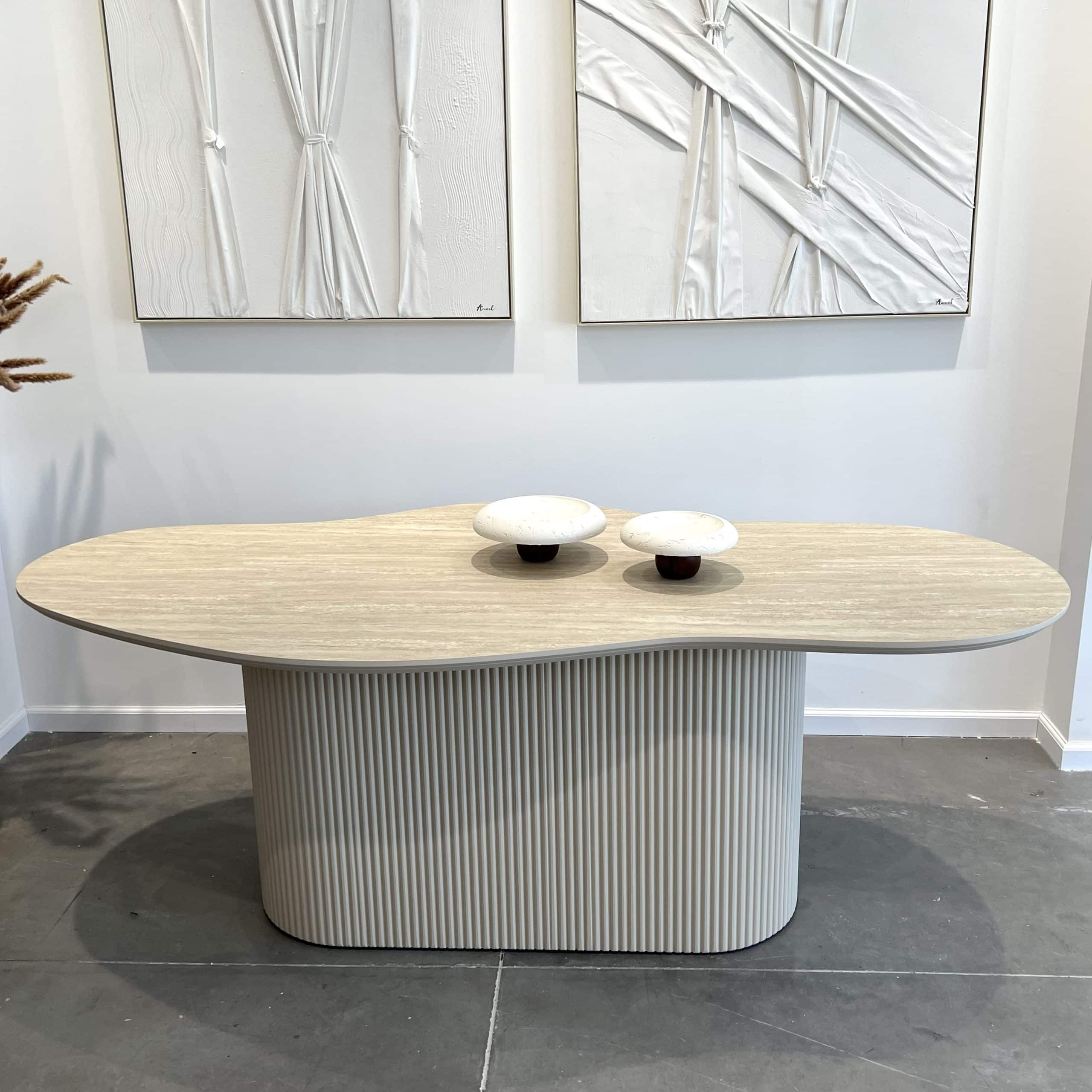 שולחן אוכל יוקרתי דגם בלאס בעיצוב אישי שולחן אוכל יוקרתי דגם בלאס בעיצוב אישי