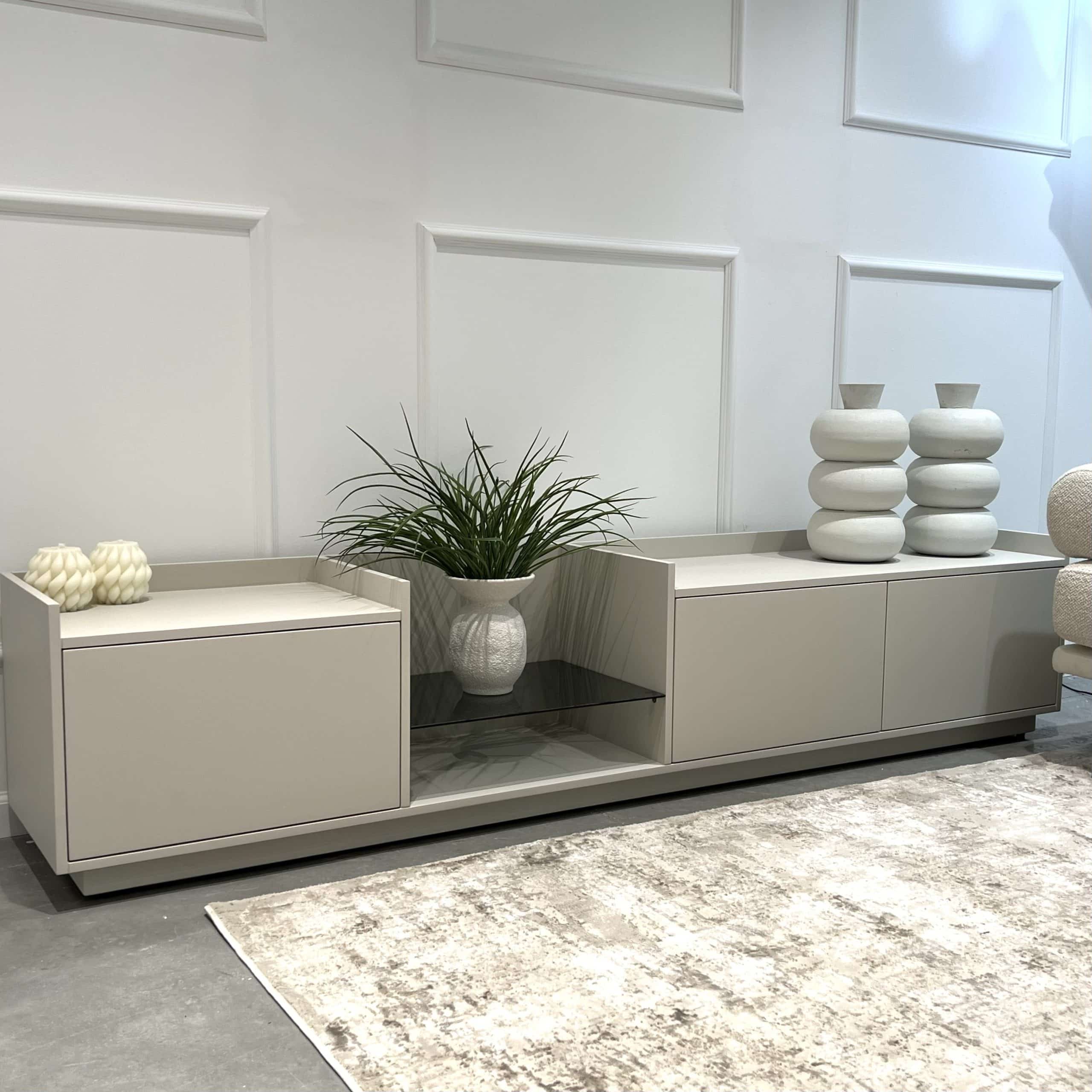 מזנון יוקרתי דגם ניירובי זכוכית מושחרת | בעיצוב אישי מזנון יוקרתי דגם ניירובי זכוכית מושחרת | בעיצוב אישי