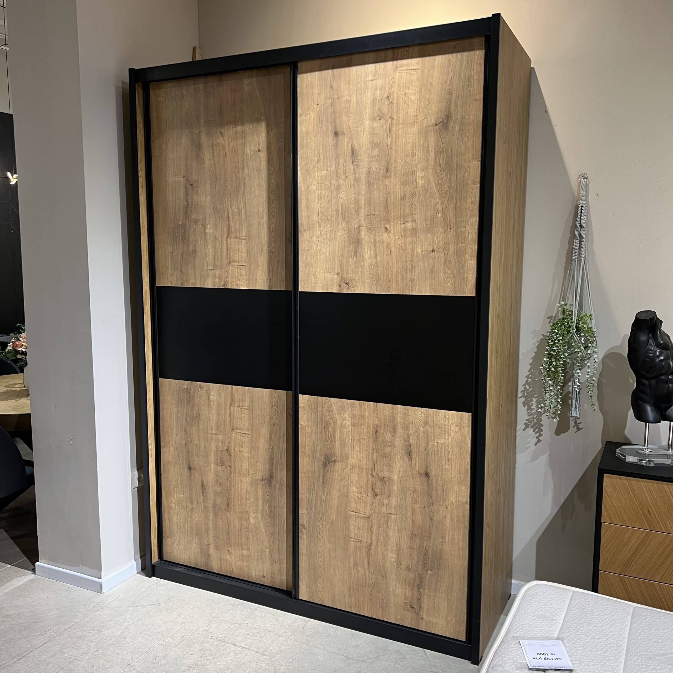 ארון הזזה יוקרתי דגם קורדובה - חיסול מתצוגה!