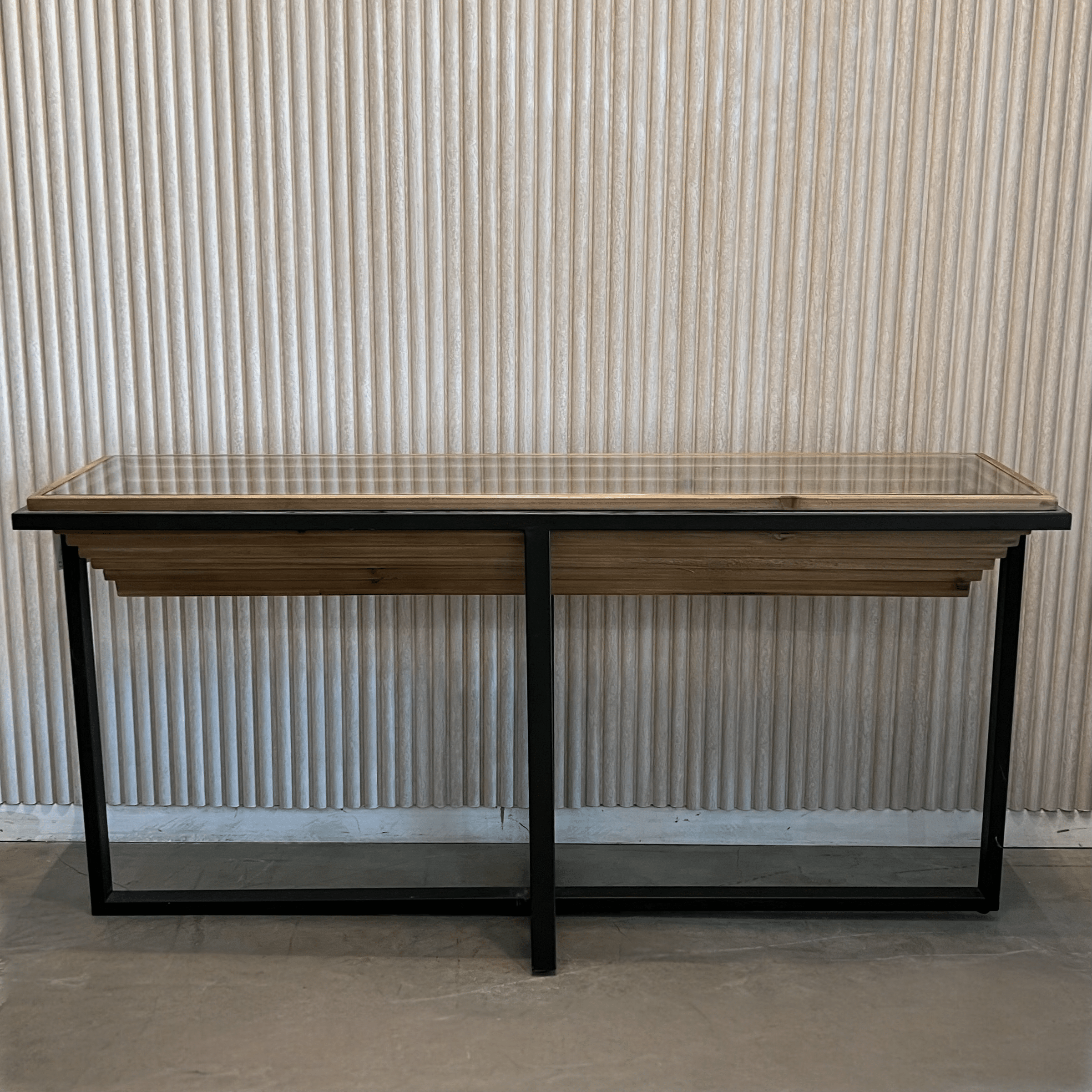 קונסולה פירמידה עץ קטנה רגל ברזל שחור וודרוני - חיסול!