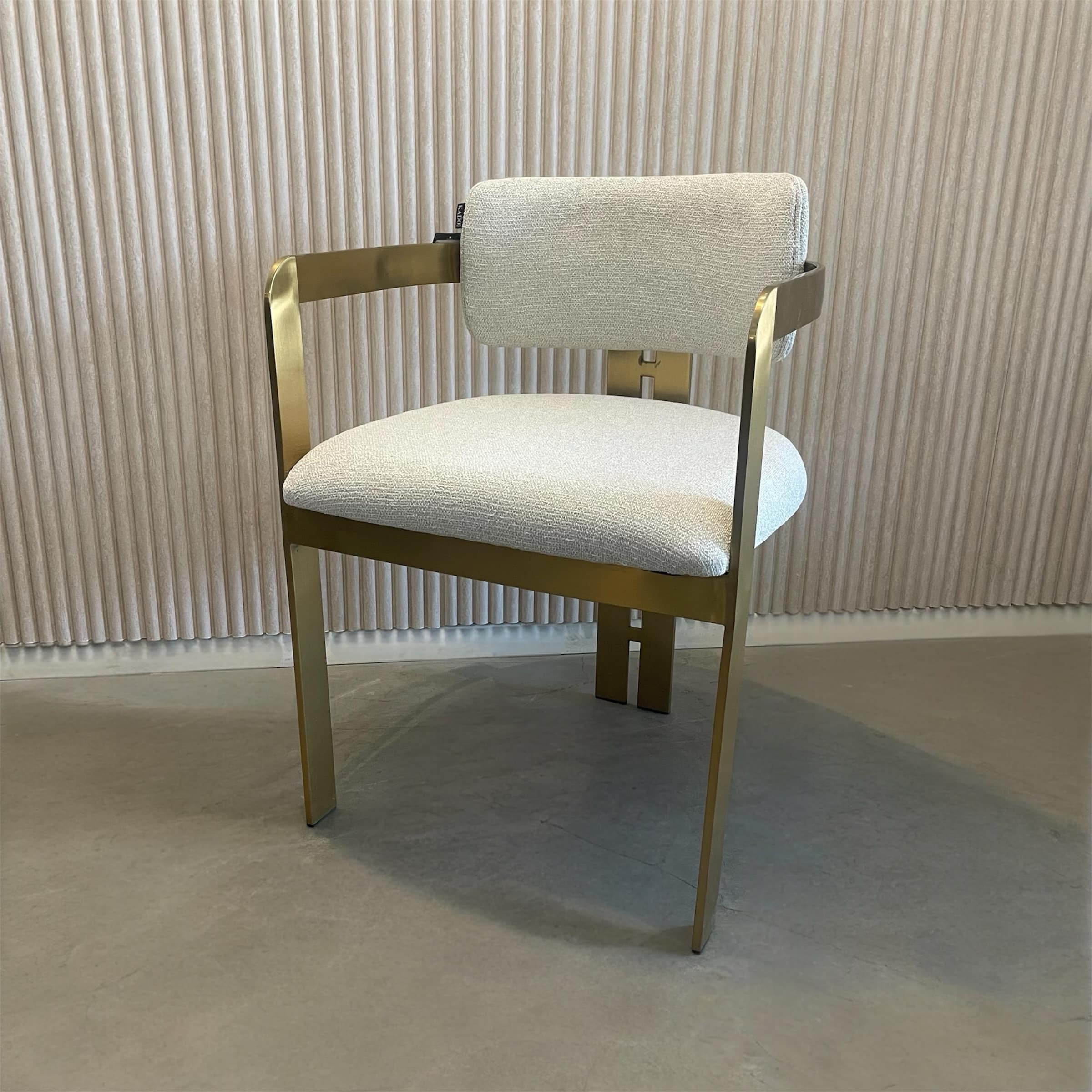 כסא אוכל יוקרתי רגל זהב בד אריג דגם מנדי כסא אוכל יוקרתי רגל זהב בד אריג דגם מנדי