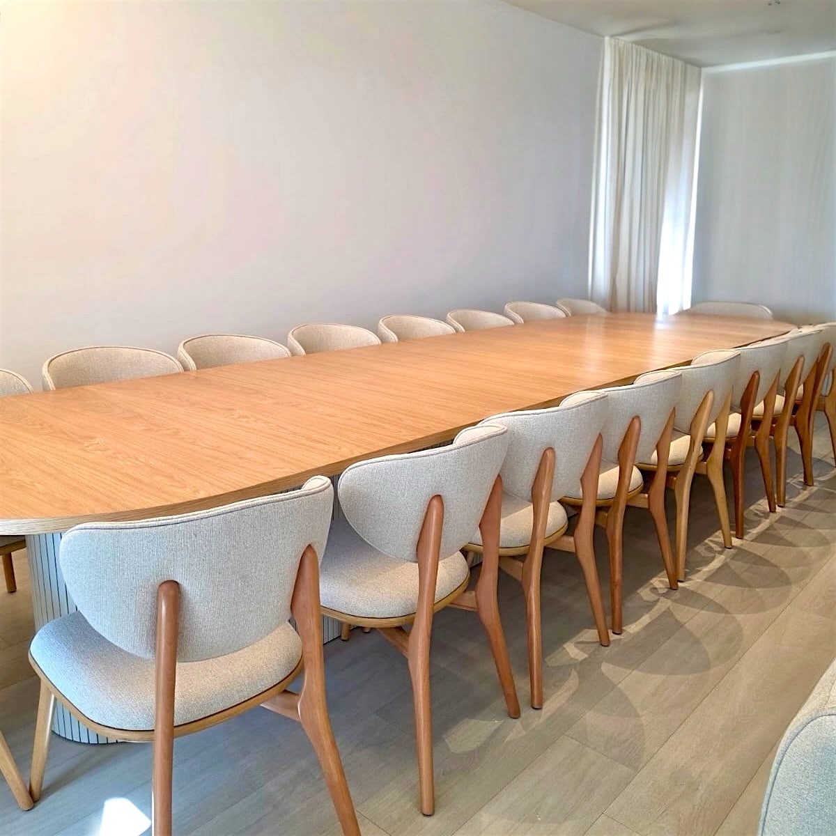 כסא יוקרתי דגם גנטל בעיצוב אישי כסא יוקרתי דגם גנטל בעיצוב אישי