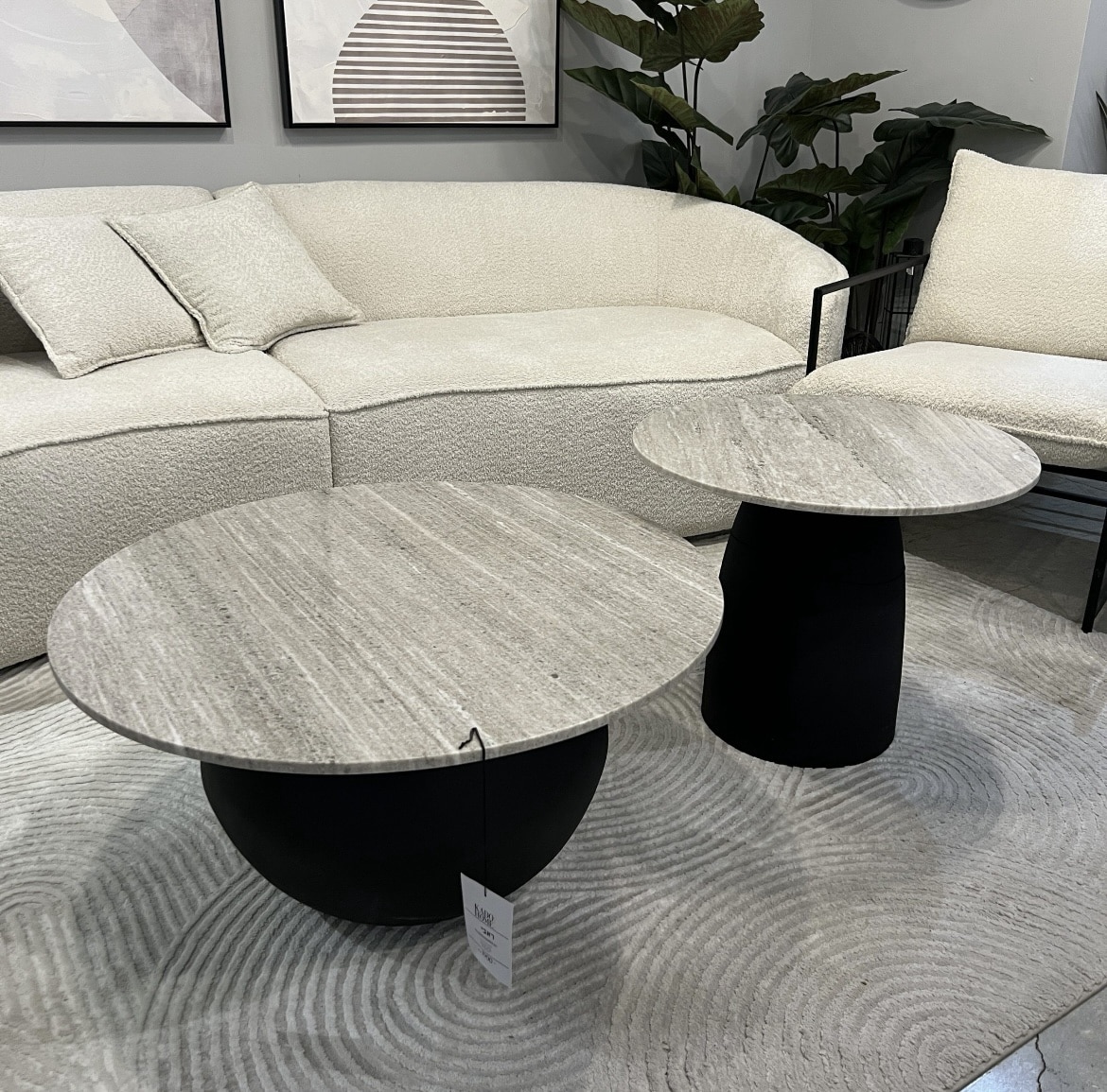 סט שולחנות סלון סופיה שיש בז בסיס שחור דגם ראבי סט שולחנות סלון סופיה שיש בז בסיס שחור דגם ראבי