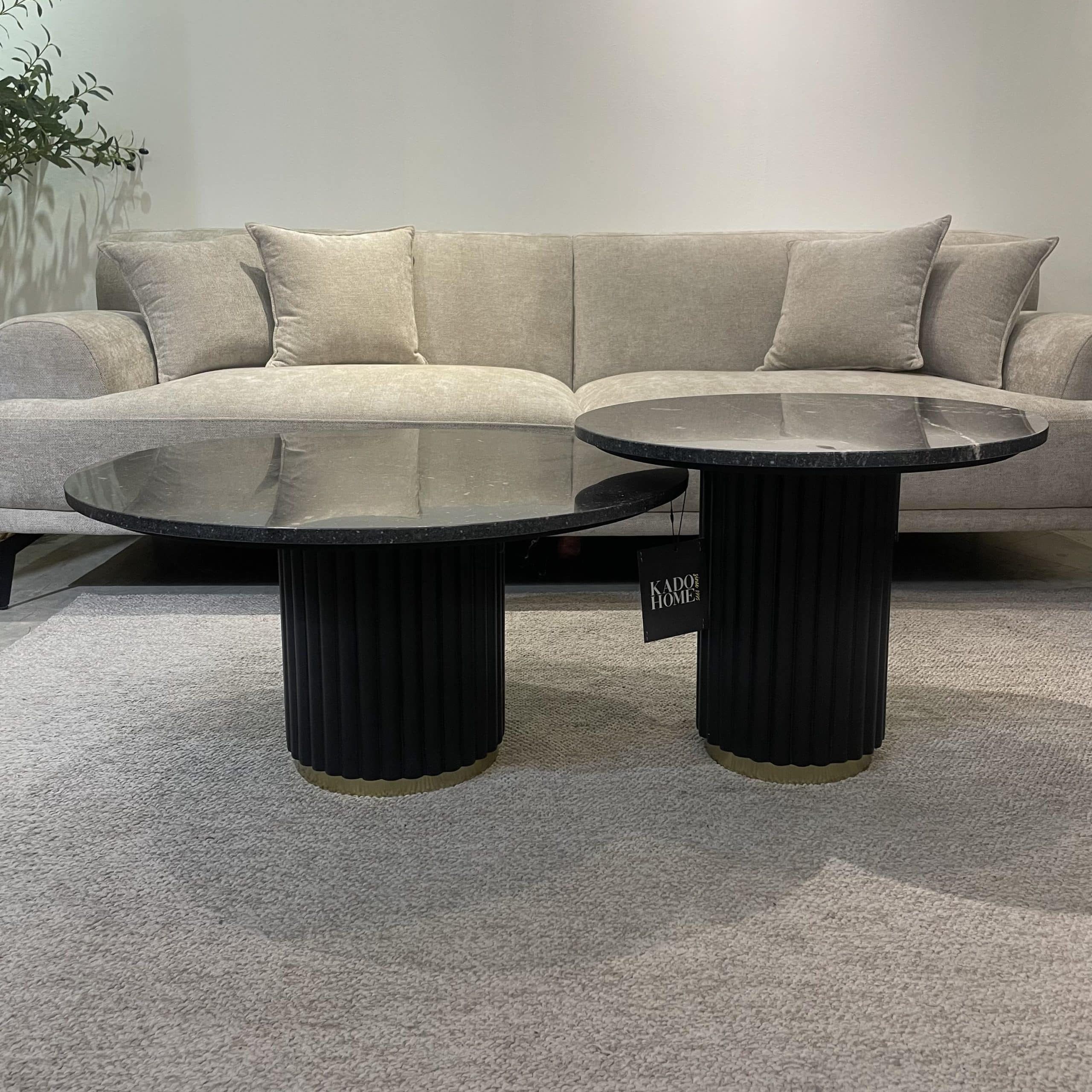 שולחן סלון פנסי שיש בסיס עץ כהה פס זהב דגם ראבי שולחן סלון פנסי שיש בסיס עץ כהה פס זהב דגם ראבי